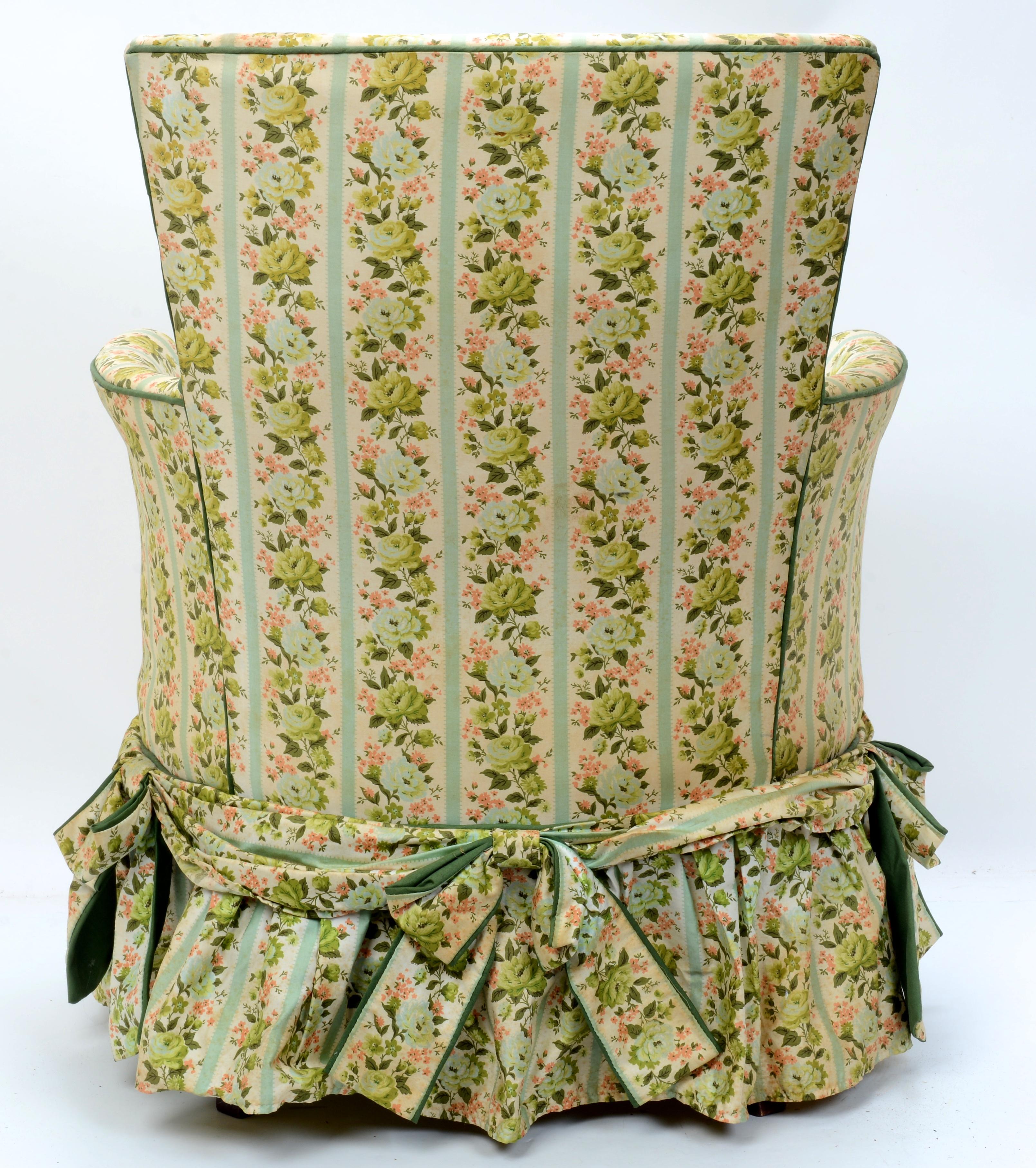 Chaise pantoufle avec revêtement exceptionnel en chintz Excellent état - En vente à valatie, NY