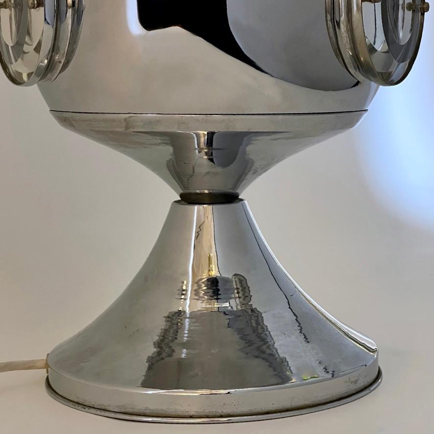 Late 20th Century Space Age Chromed Metal & Glass Table Lamp by Oscar Torlasco In Good Condition In Firenze, Tuscany