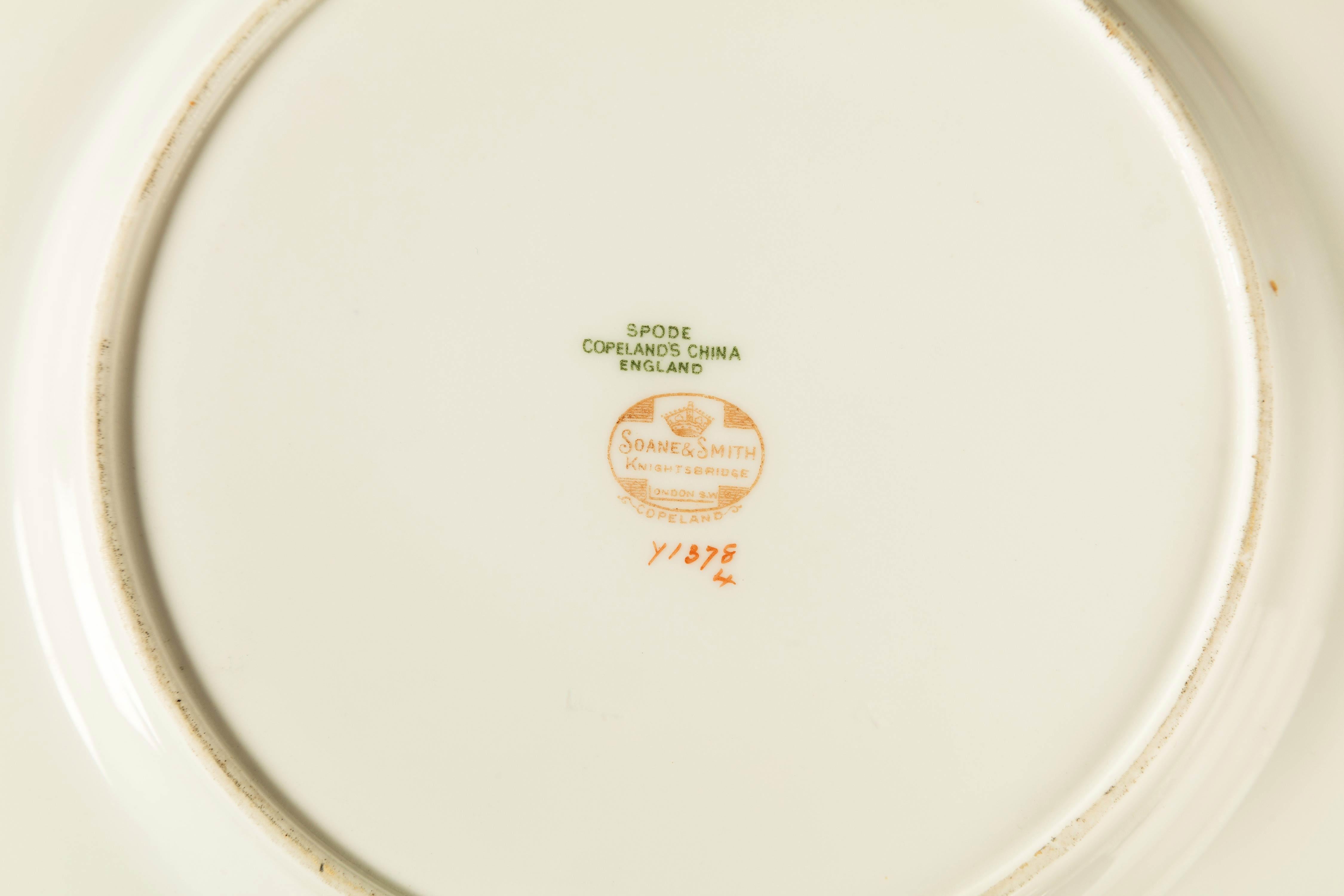Late 20th Century Spode Porcelain Part Dessert Service For Sale 4