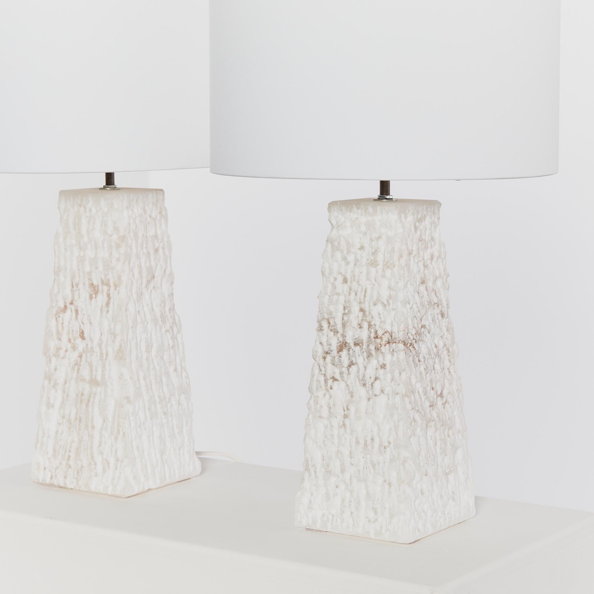 Late 20th Century stippled alabaster stone table lamps 3