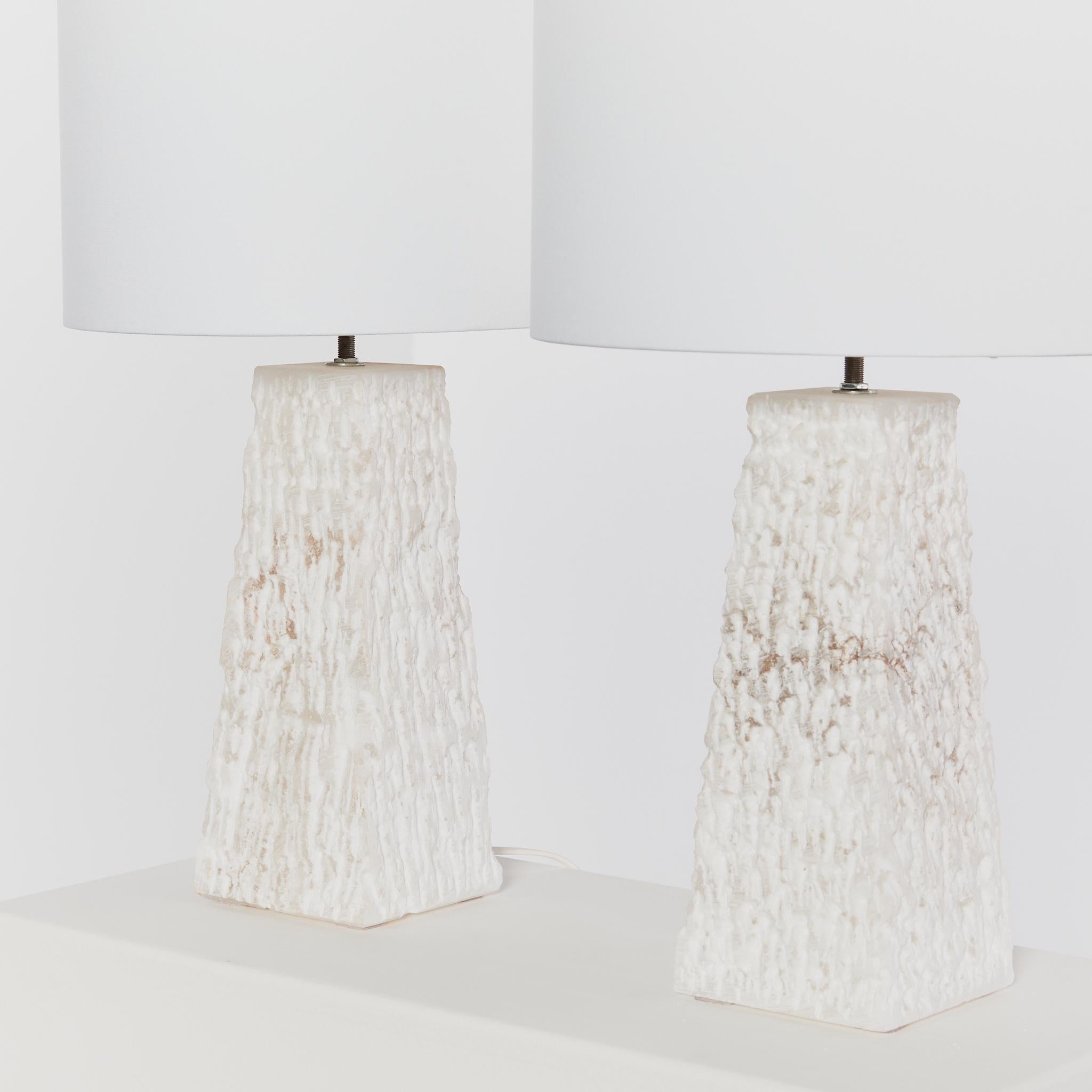 Late 20th Century stippled alabaster stone table lamps 4