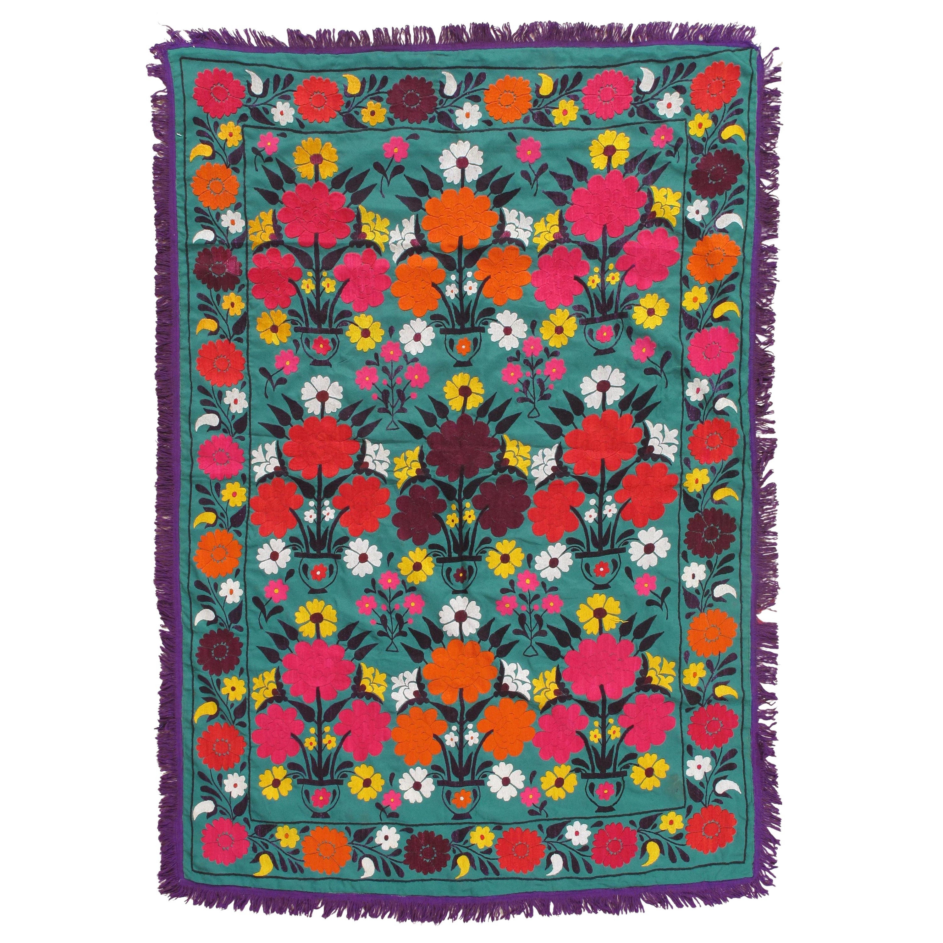 Textil im Suzani-Stil des späten 20. Jahrhunderts, bunt und mit Blumendruck