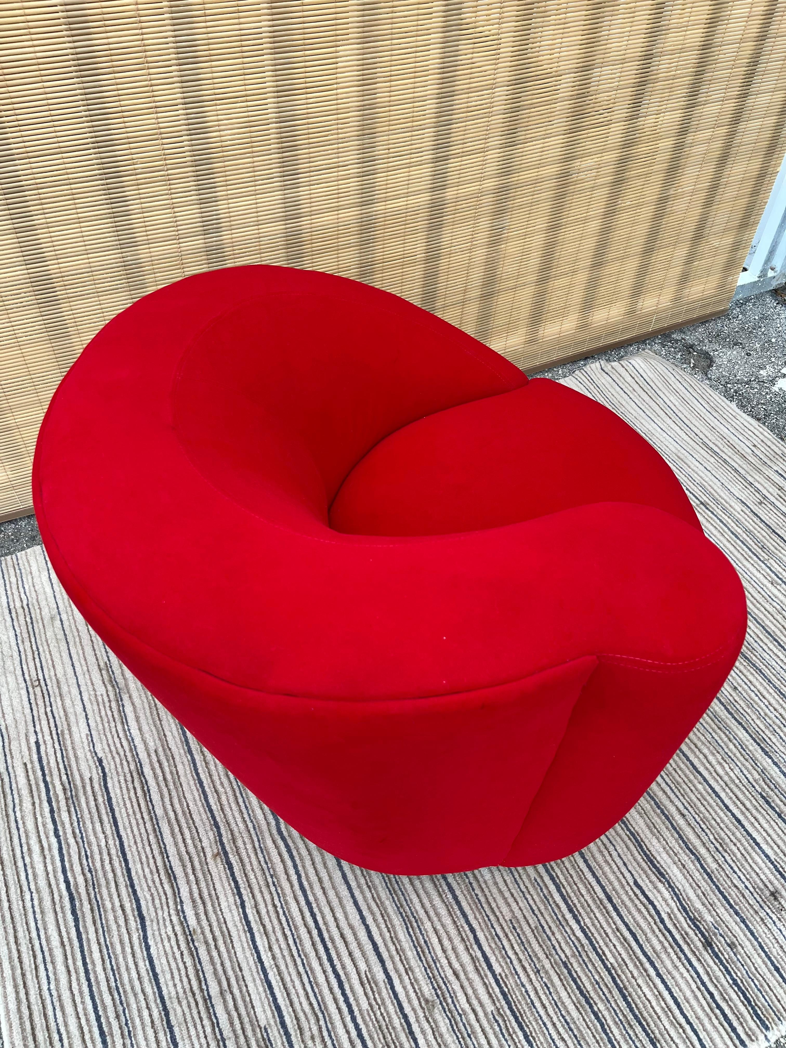 Late 20th Century Upholstered Swivel Chair For Sale 6