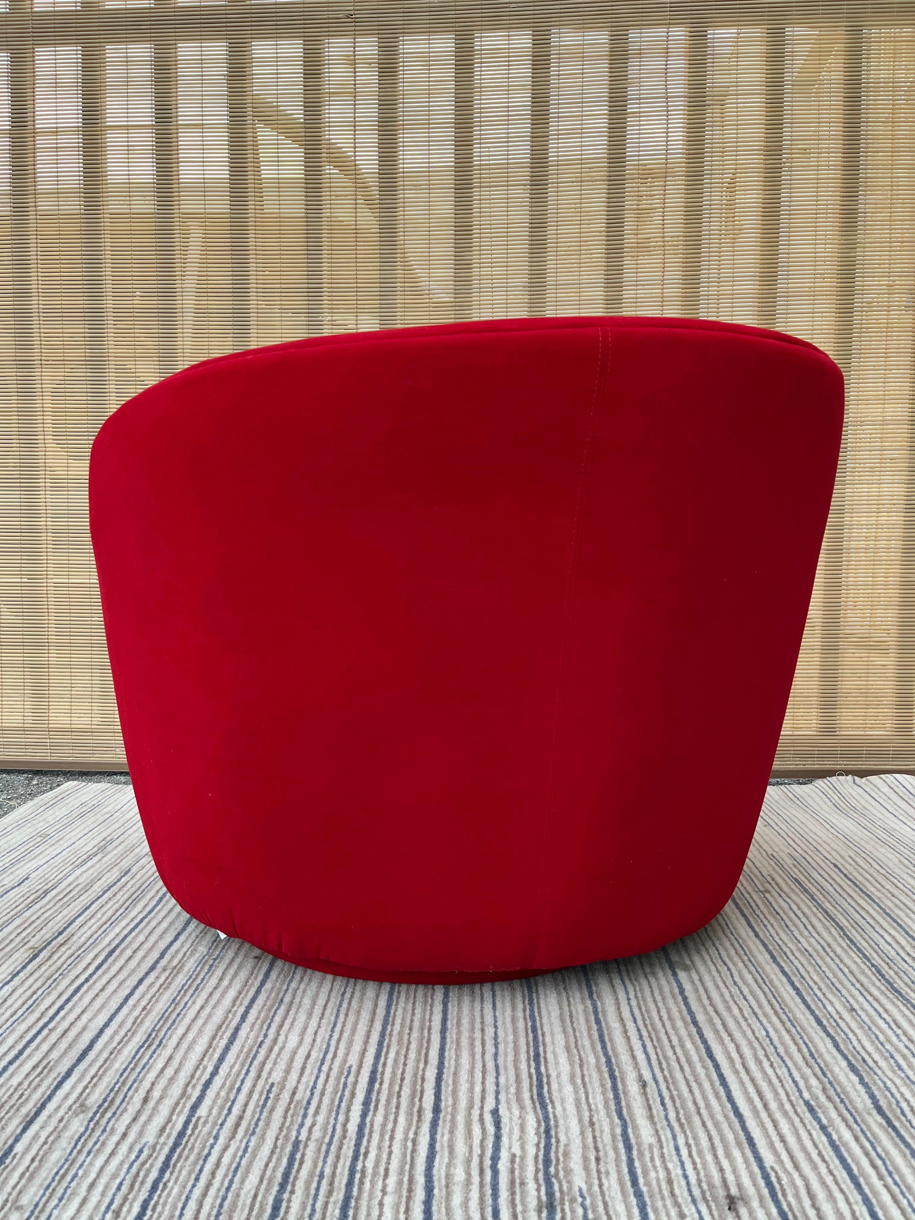 Late 20th Century Upholstered Swivel Chair For Sale 3
