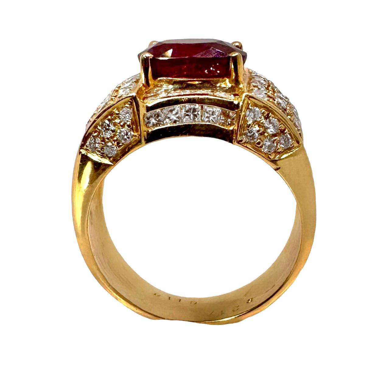 Late-20th Century Tailored 18k Yellow Gold, Ruby and Diamond Cocktail Ring For Sale 6