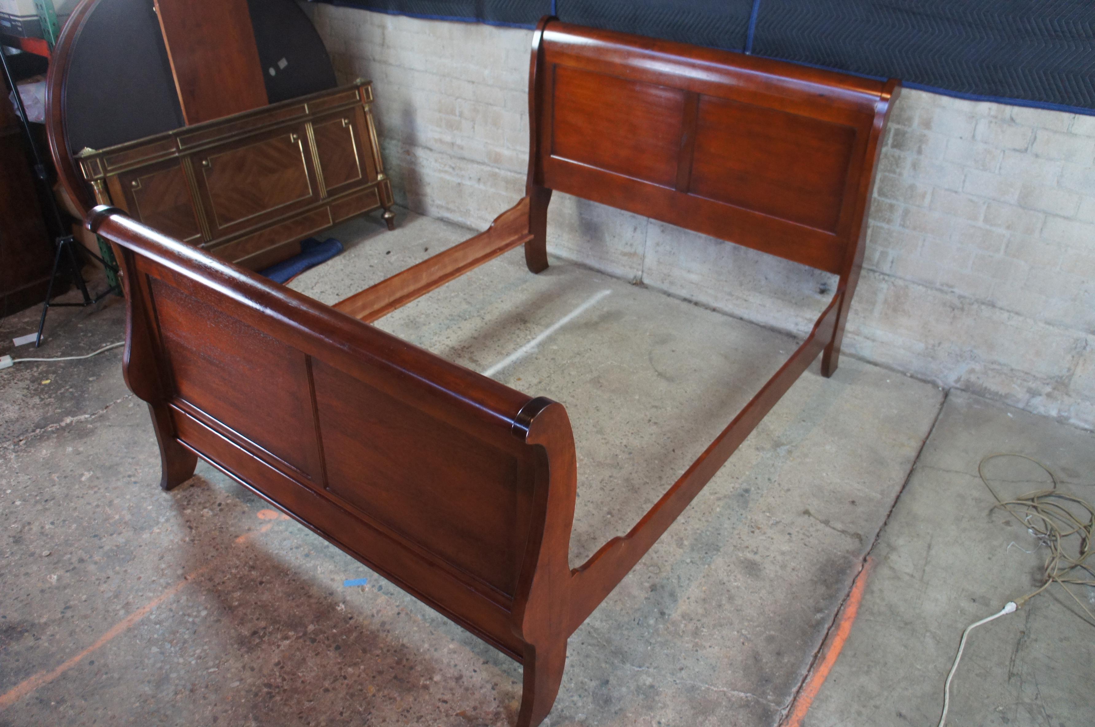 Late 20th Century Traditional Louis Phillipe Style Queen Size Sleigh Bed Frame 2