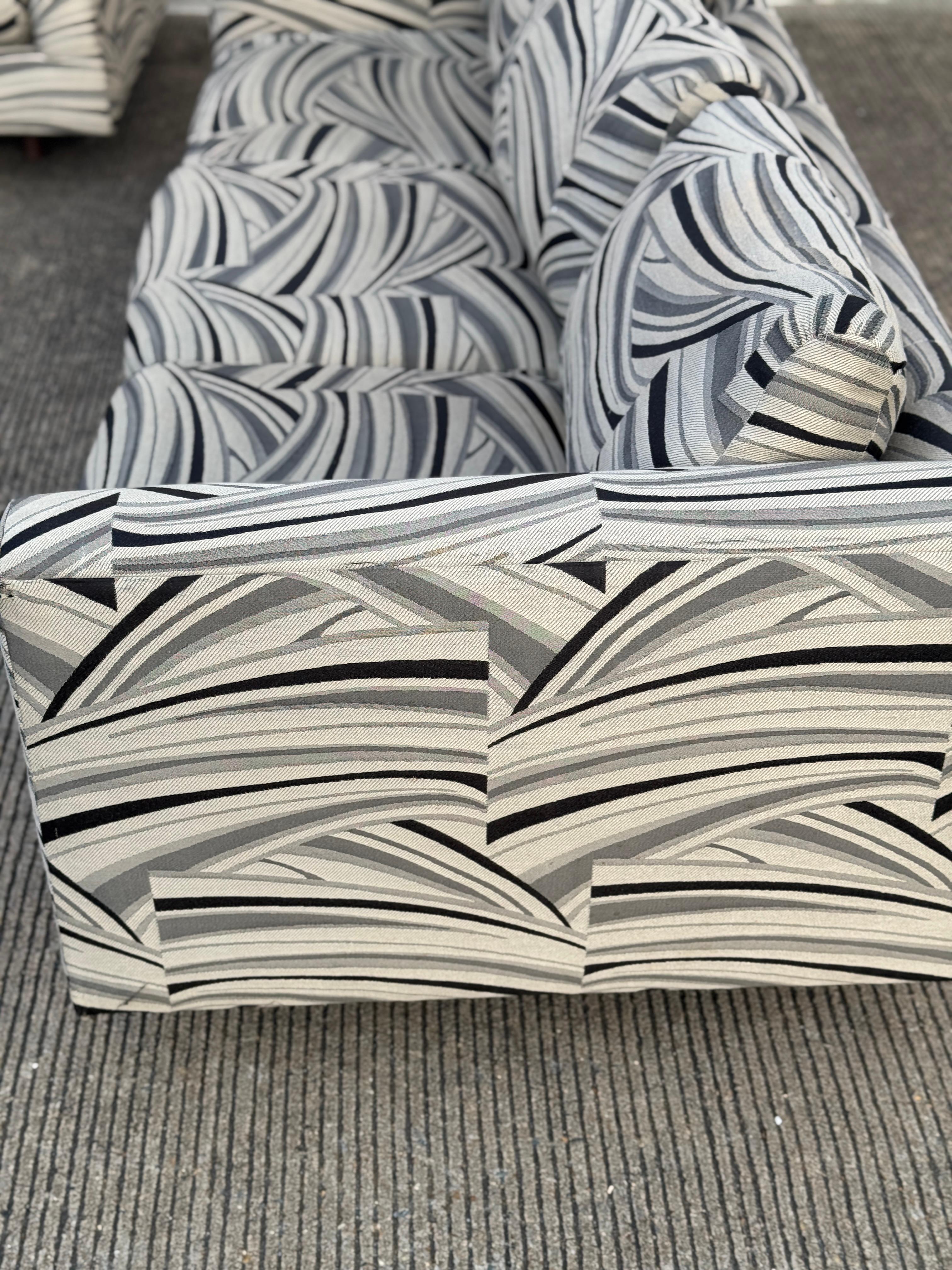 Late 20th-Century Tuxedo Sofas With Abstract Upholstery - Set of 2 For Sale 7