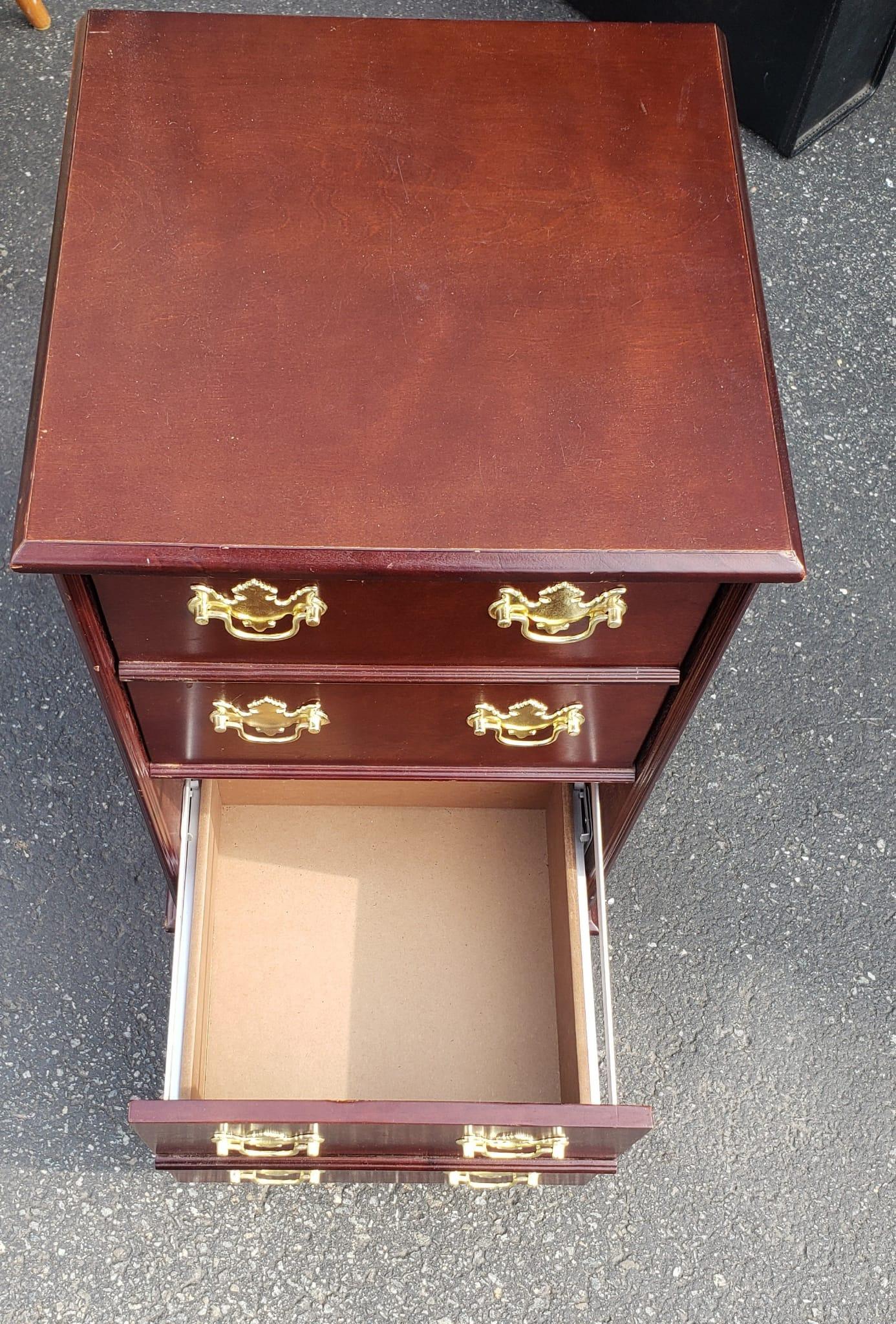 Late 20th Century Two-drawer Chippendale  Mahogany Filing Cabinet In Good Condition For Sale In Germantown, MD