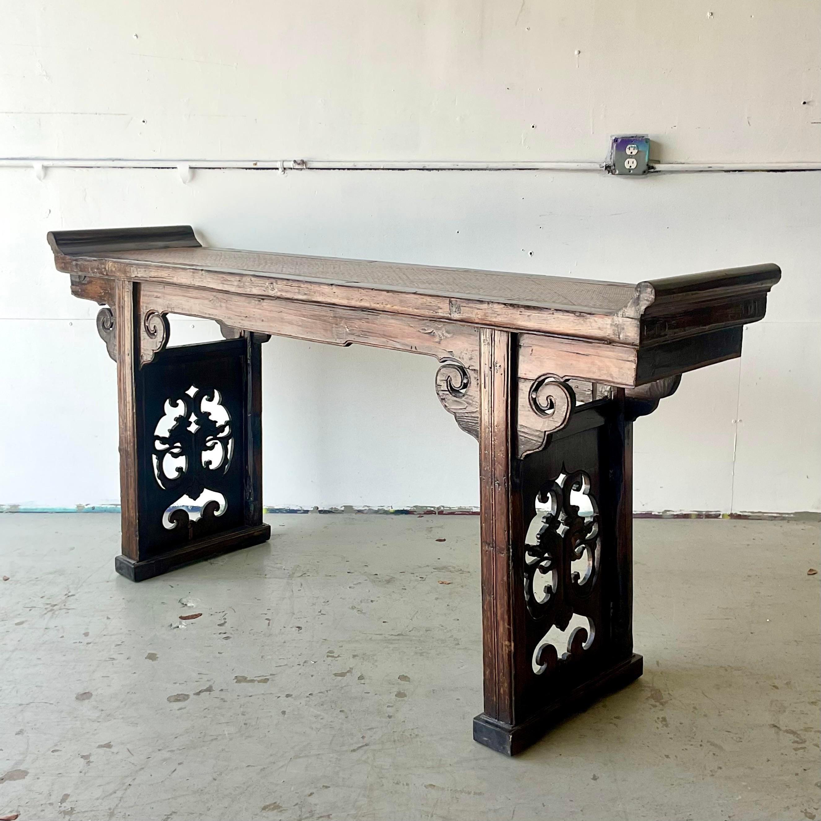 Late 20th Century Vintage Asian Reclaimed Wood Pagoda Altar Console Table In Good Condition In west palm beach, FL