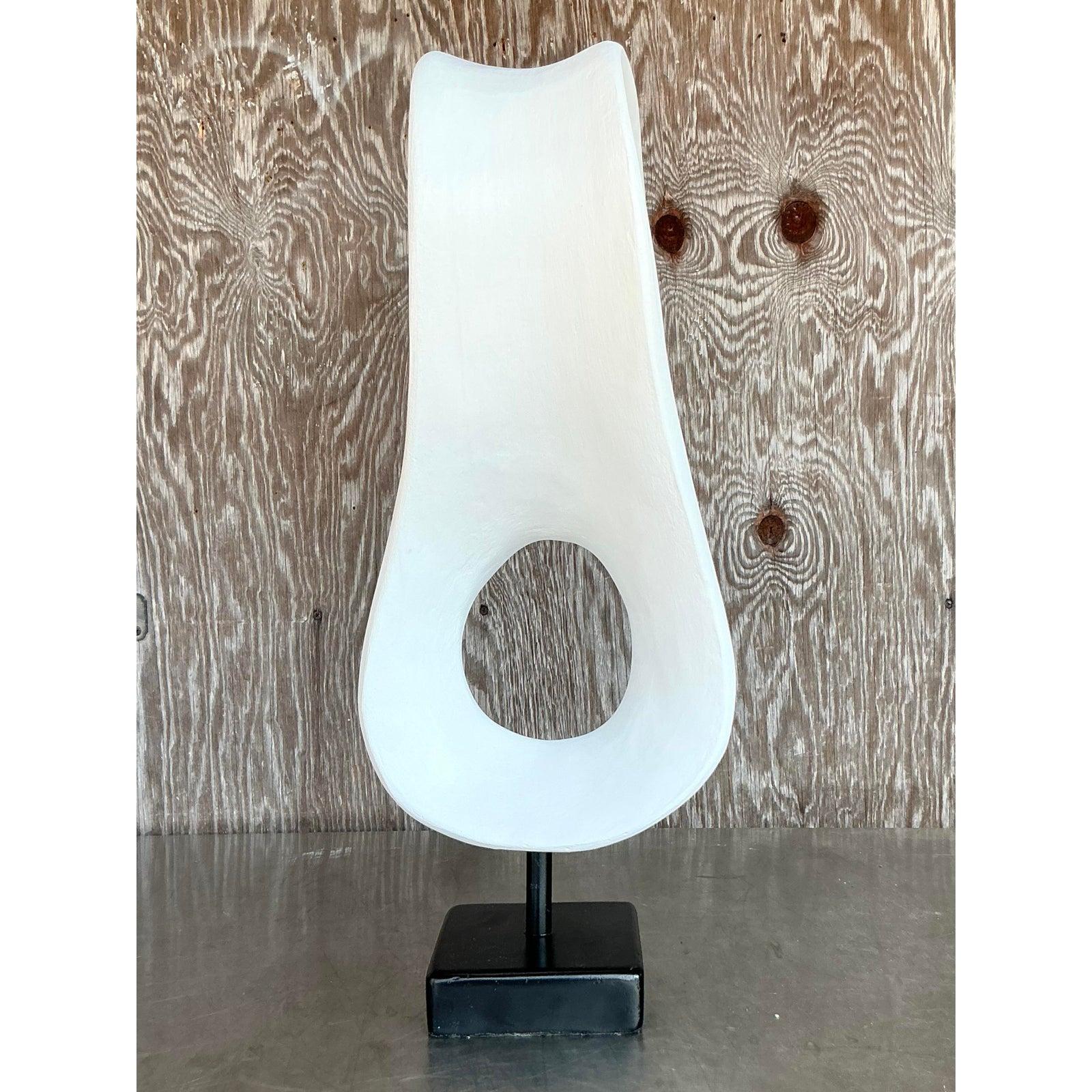 Americano Scultura in gesso biomorfa bohémien della fine del XX secolo in vendita