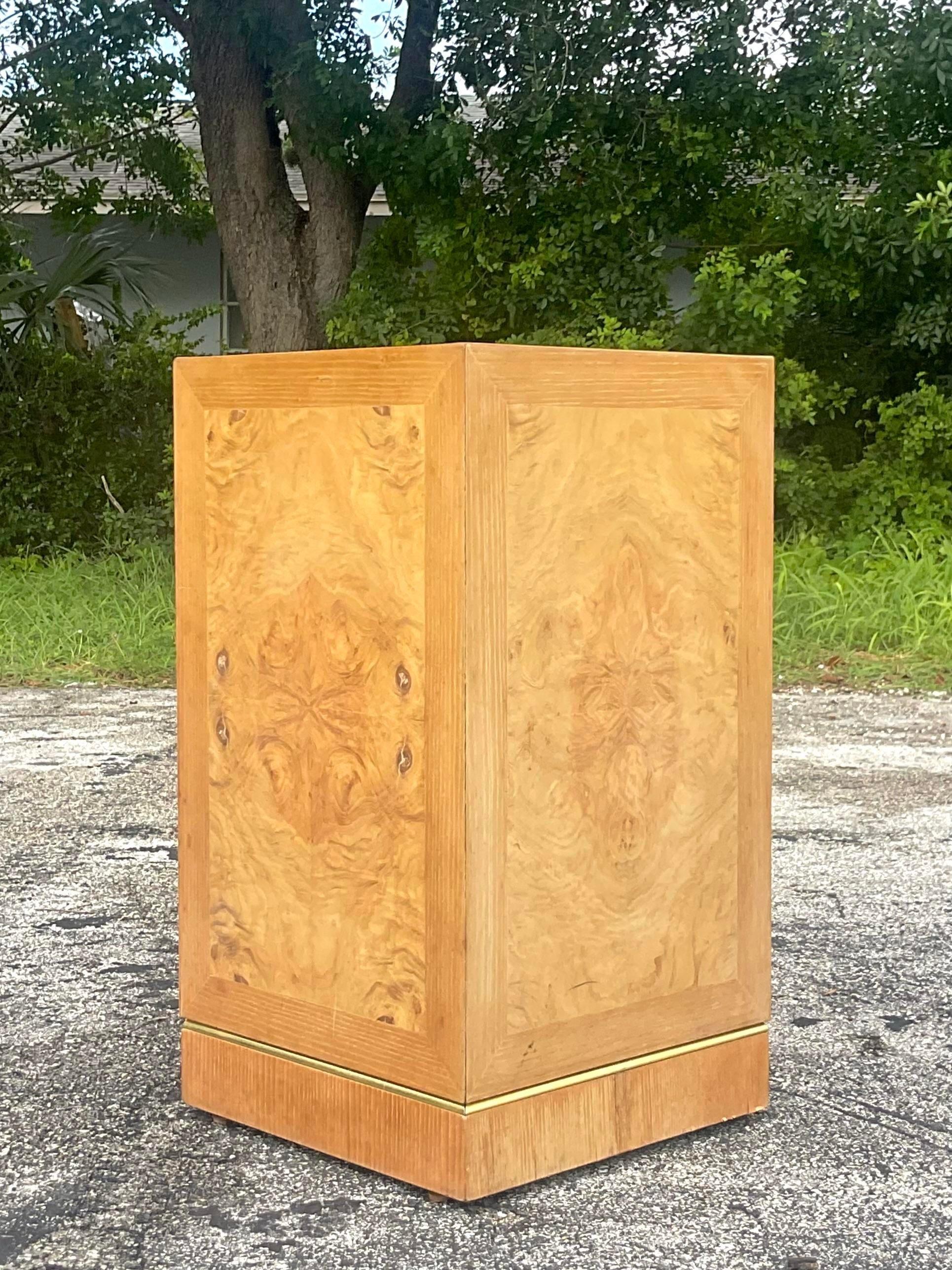 Late 20th Century Vintage Boho Book Matched Burl Wood Pedestal In Good Condition For Sale In west palm beach, FL
