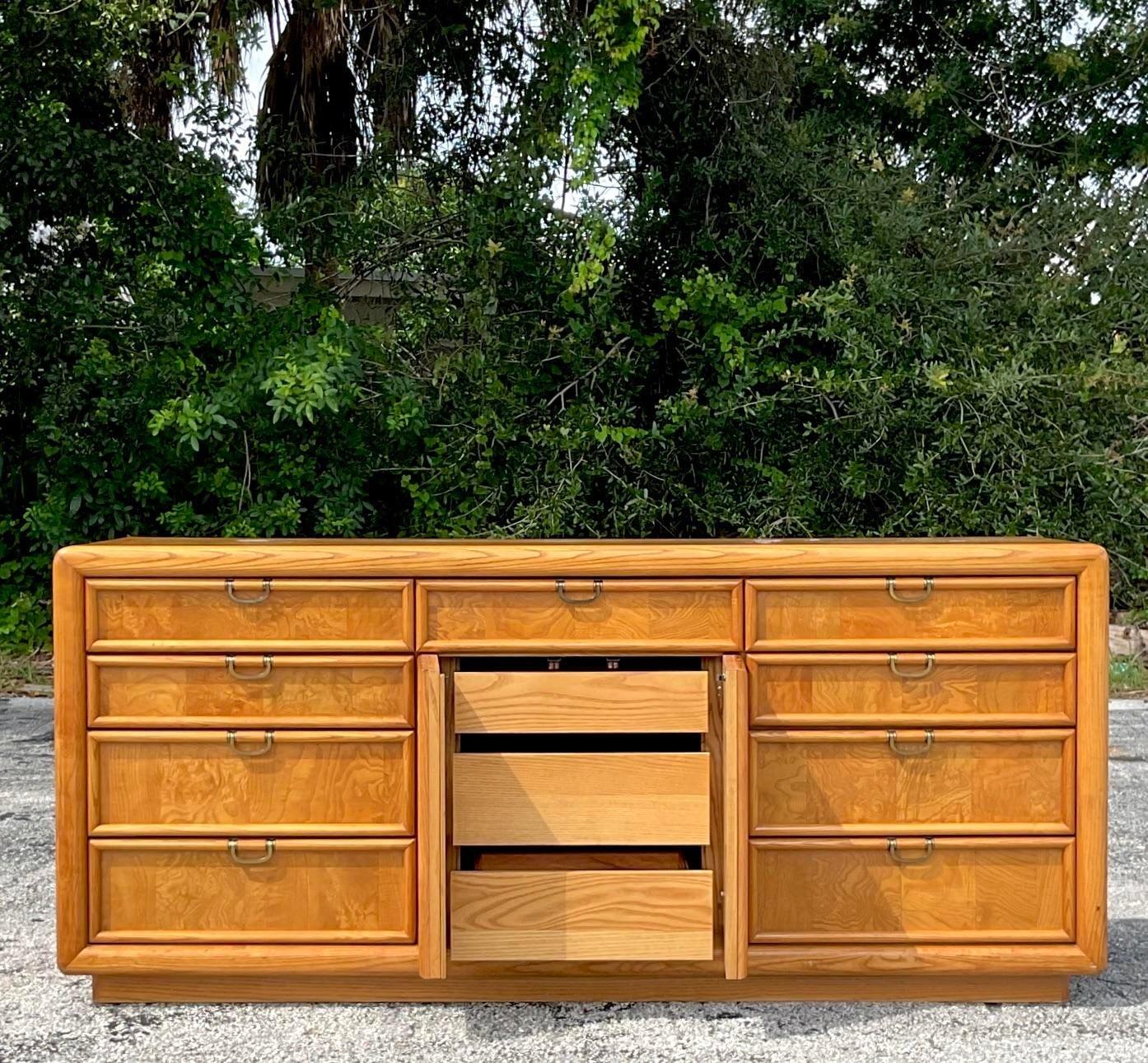 Late 20th Century Vintage Boho Broyhill Burl Wood Double Door Dresser In Good Condition In west palm beach, FL