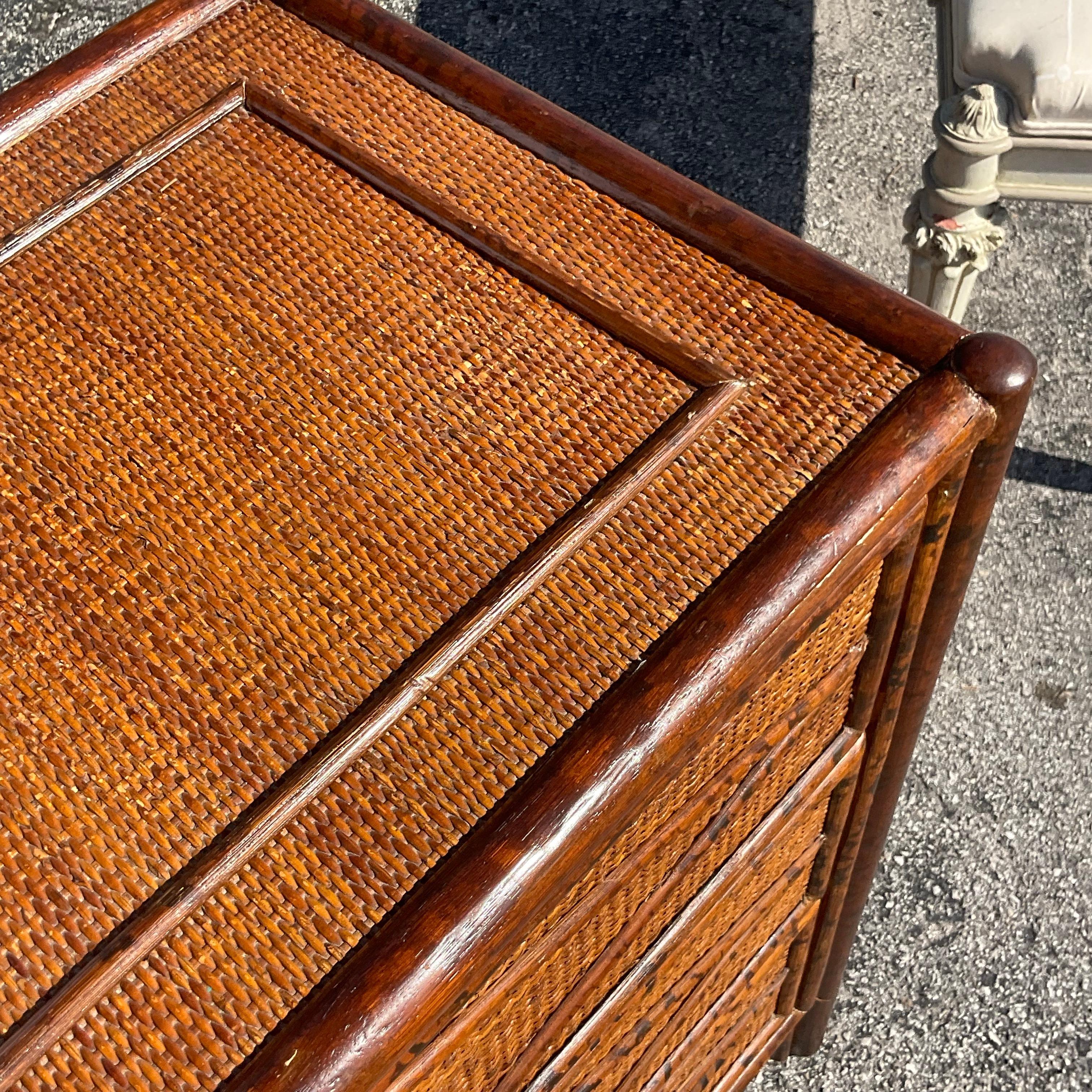 Ende des 20. Jahrhunderts Vintage Boho Burnt Bamboo Diamond Dresser im Zustand „Gut“ im Angebot in west palm beach, FL