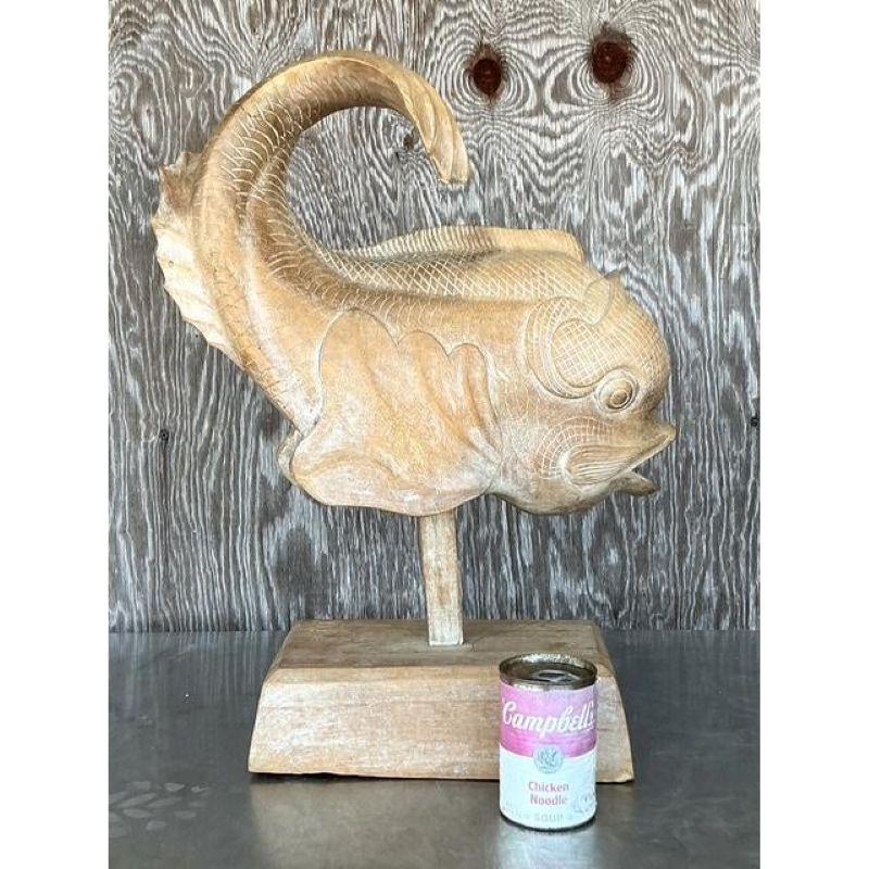 Americano Scultura Koi in legno intagliato di fine '900, vintage e bohémien in vendita