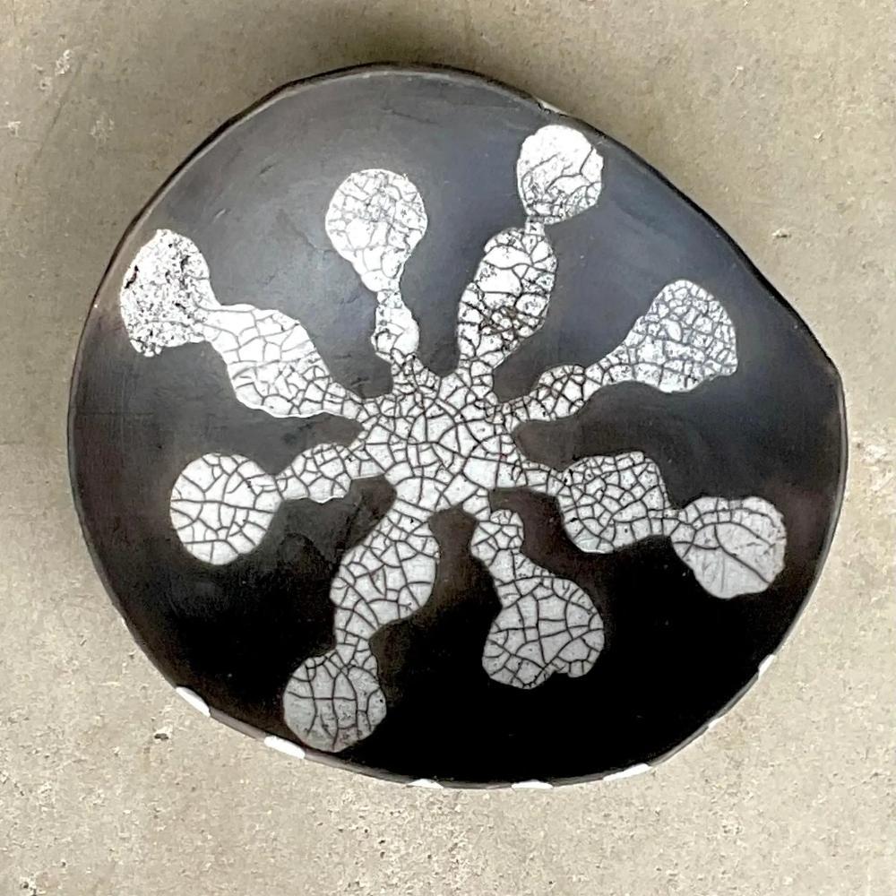 Bohème Fin du 20ème siècle Vintage Boho Handmade Studio Pottery Bowl Signed C.I.C. en vente