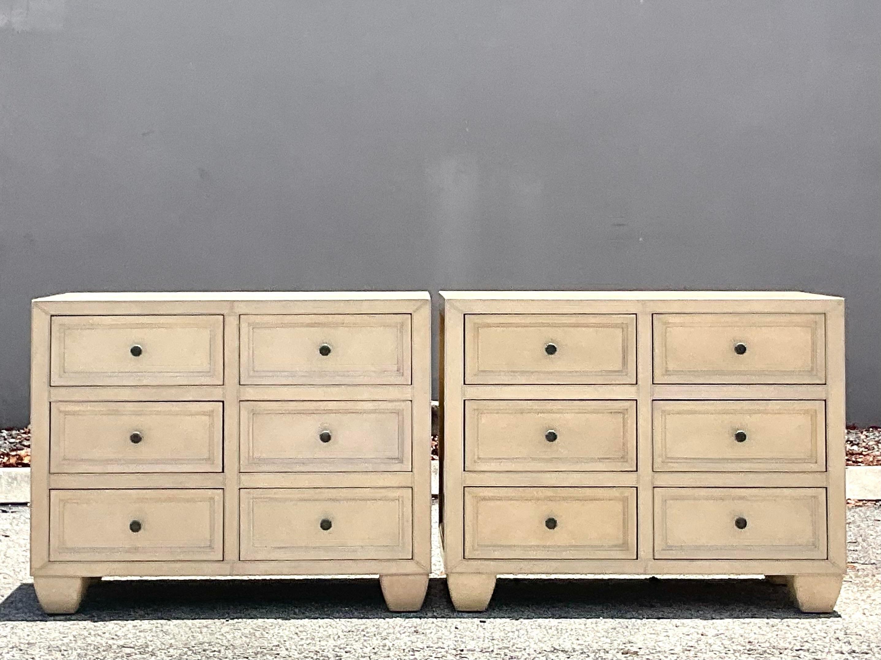 Americano Cassettiera in pelle rivestita in stile Boho Lexington della fine del XX secolo - una Pr in vendita
