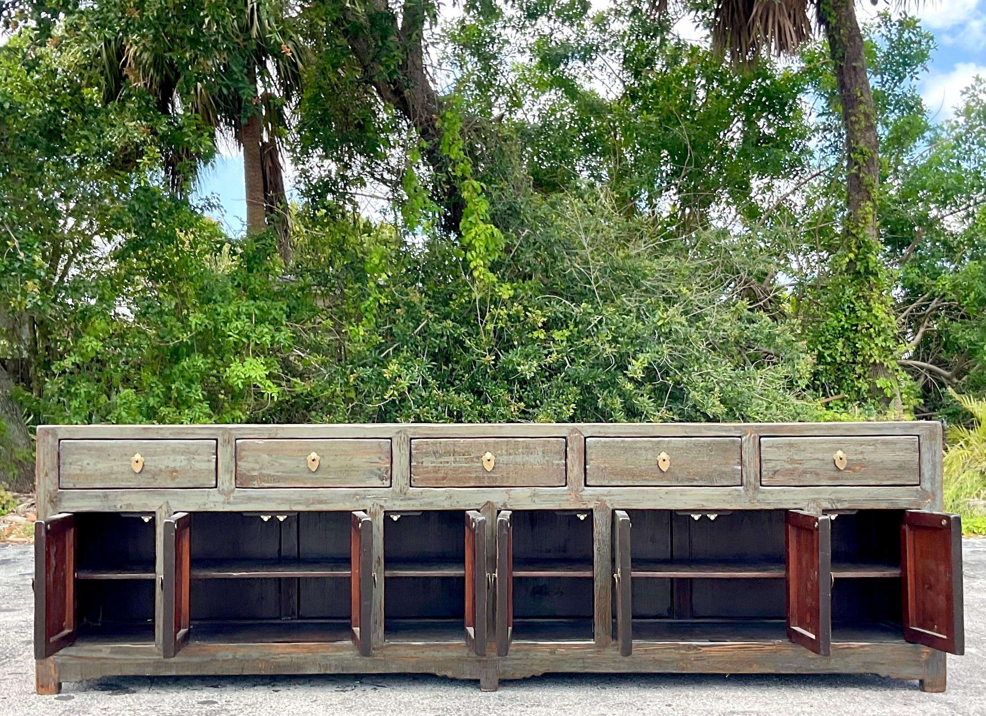 Crédence en bois recyclé de la fin du 20e siècle Vintage Boho Monumental en vente 4