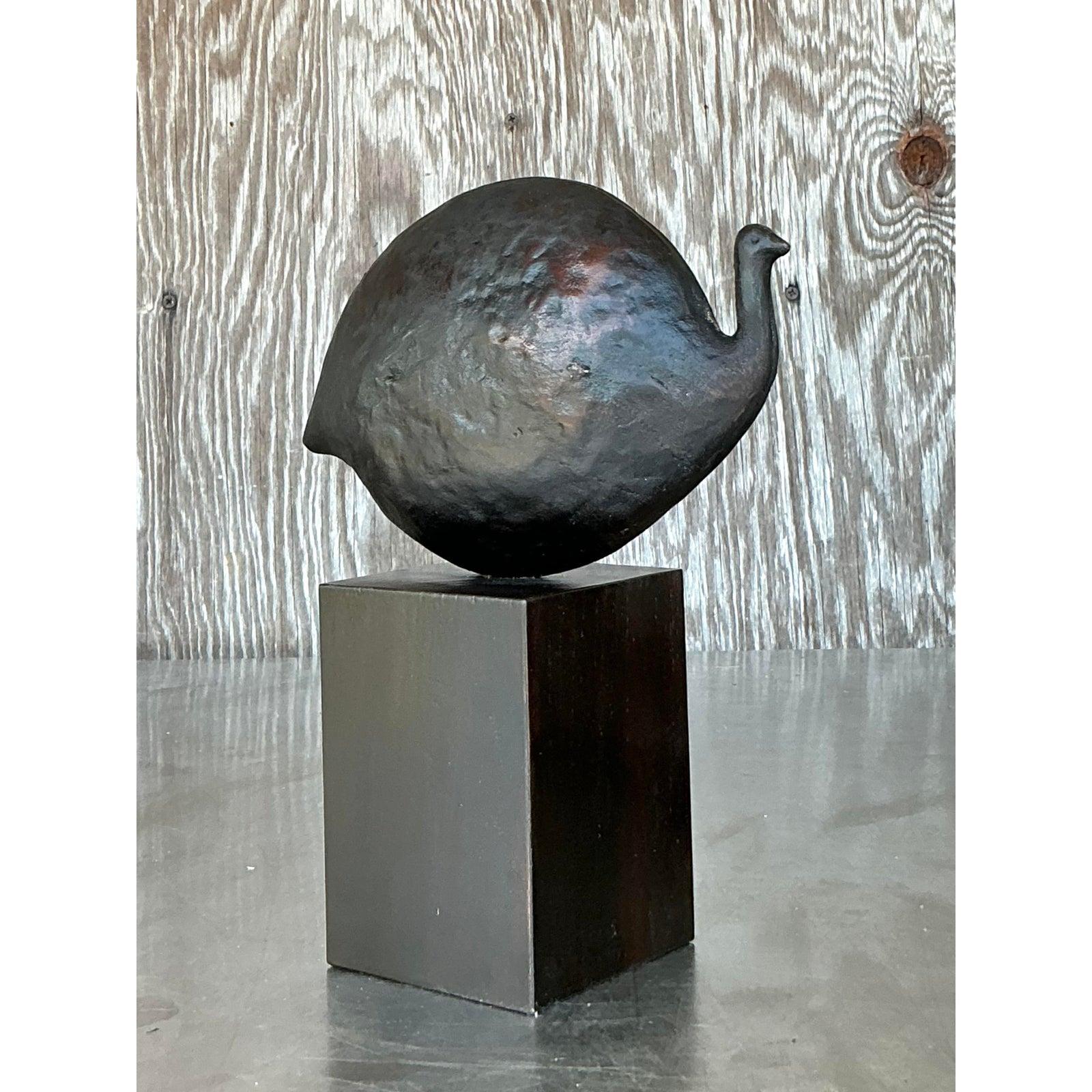 Escultura abstracta de pájaro de bronce patinado Boho de finales del siglo XX en Bueno estado para la venta en west palm beach, FL