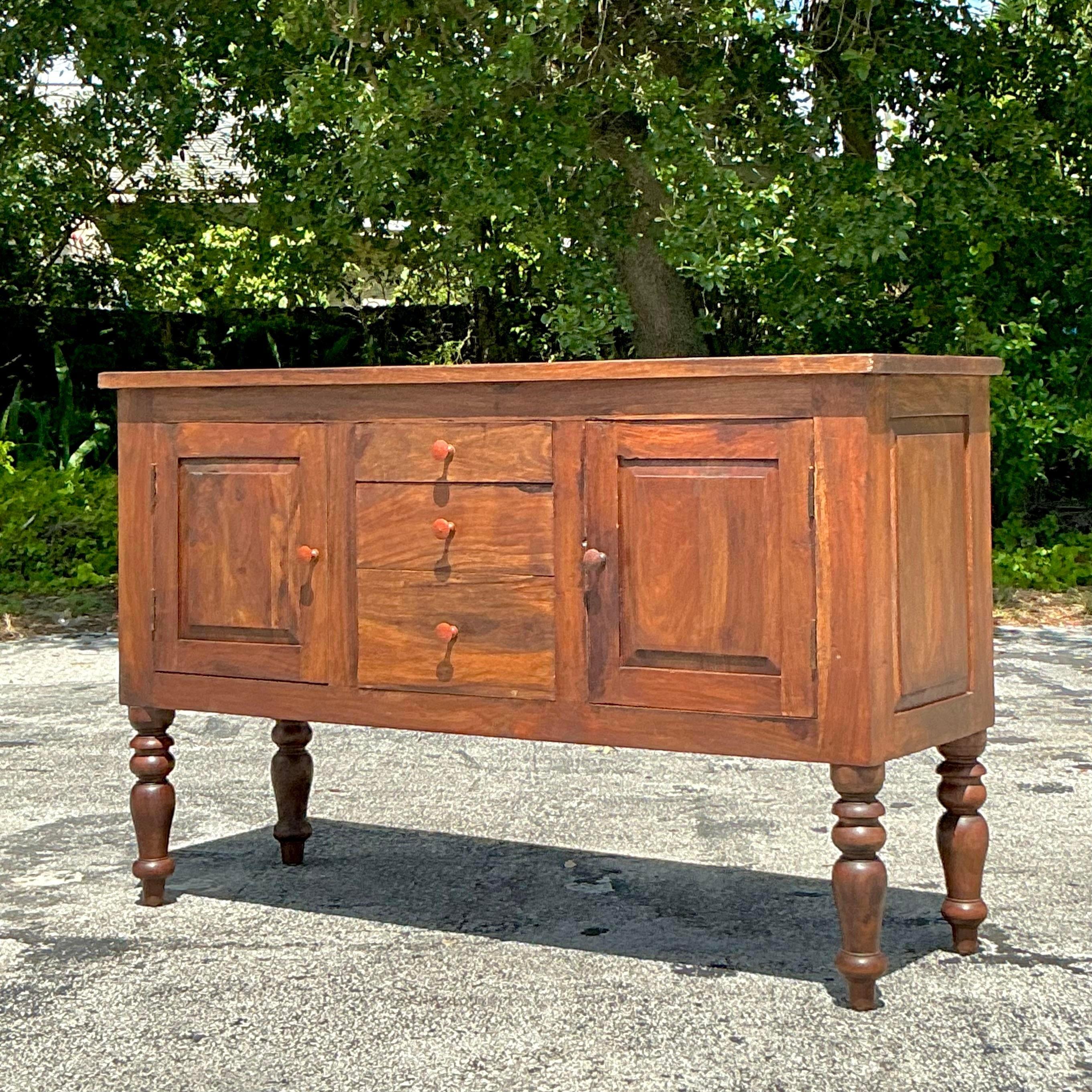 Credenza rústica boho vintage de finales del siglo XX Moderno de mediados de siglo