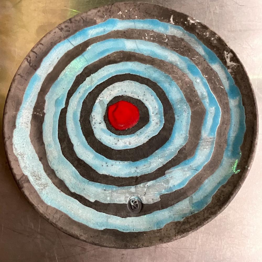 Bohème Fin du 20ème siècle Vintage Boho Signed Studio Pottery Charger en vente