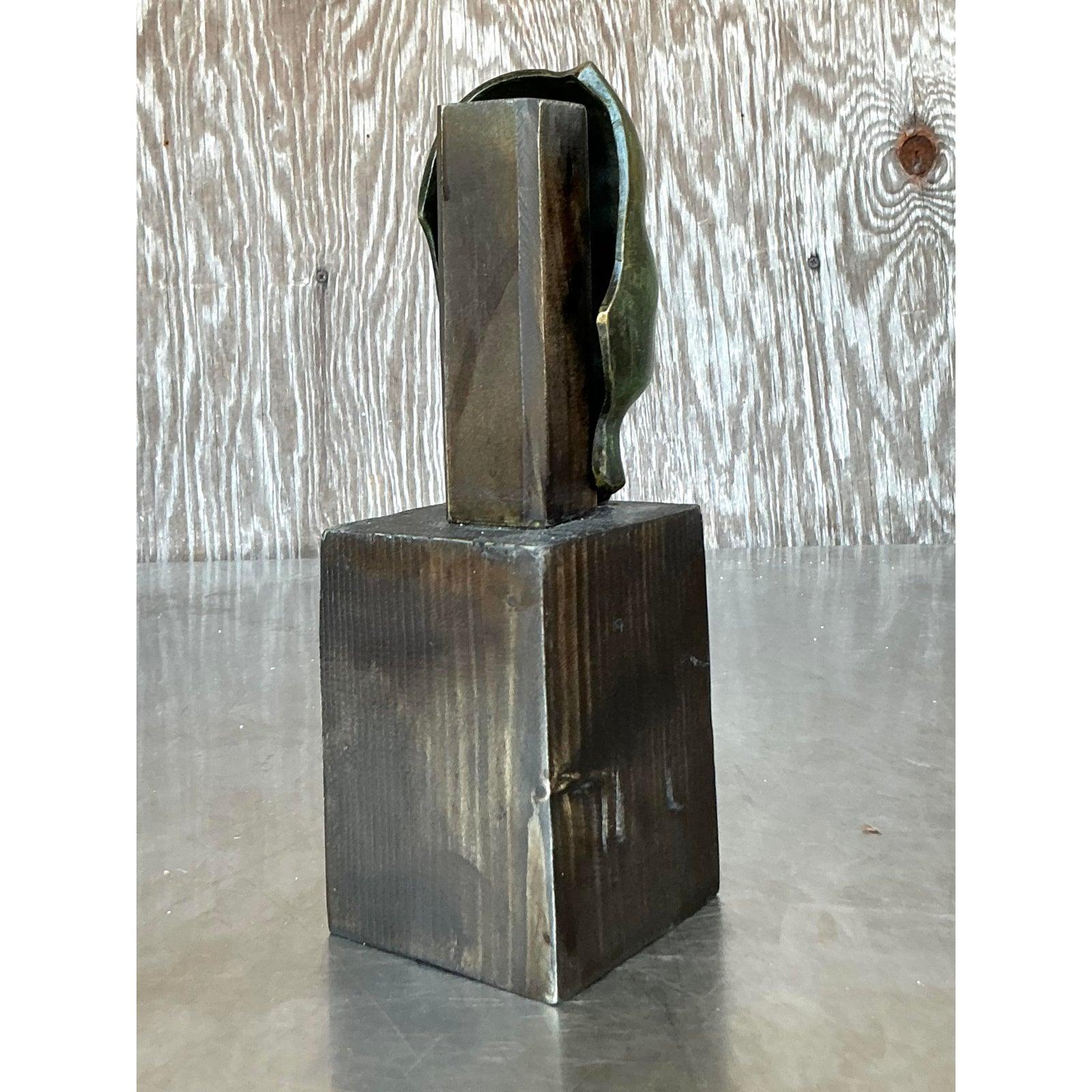 Moderne Sculpture abstraite en bronze de la fin du 20e siècle représentant une femme en vente