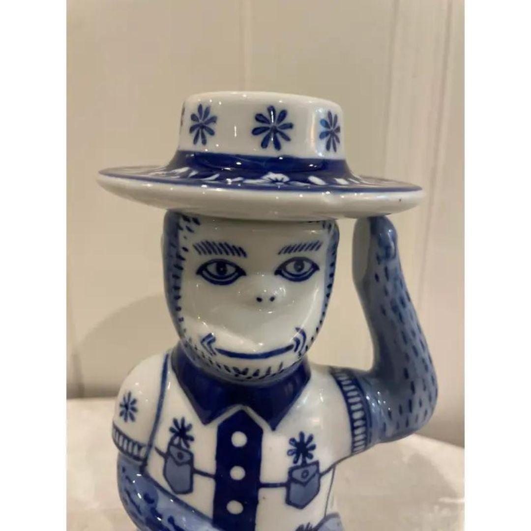 Late 20th Century Vintage Chinoiserie Blue & White Monkey Candle Stick Holder In Good Condition For Sale In Cookeville, TN