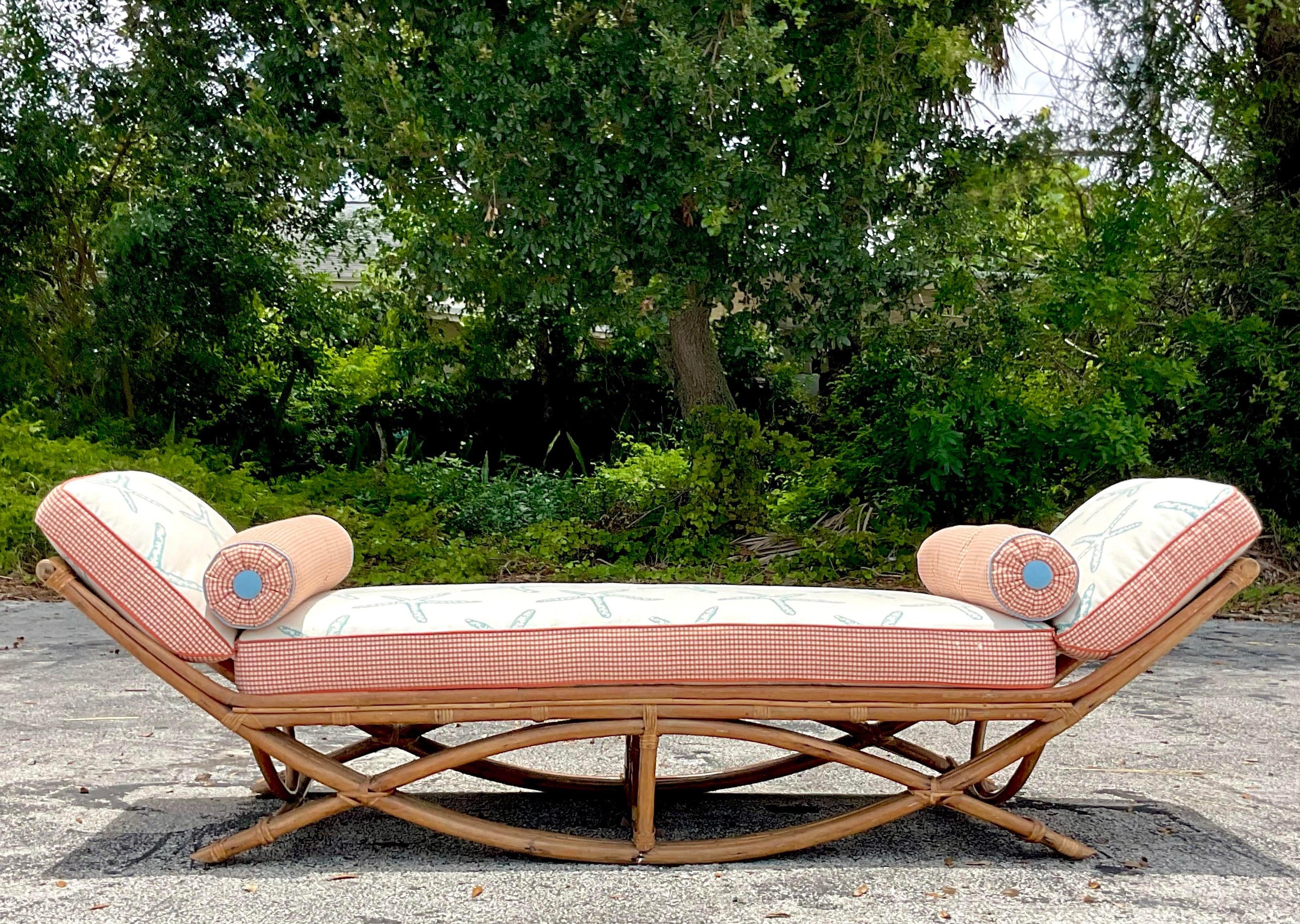 Late 20th Century Vintage Coastal Bent Bamboo Day Bed In Good Condition In west palm beach, FL