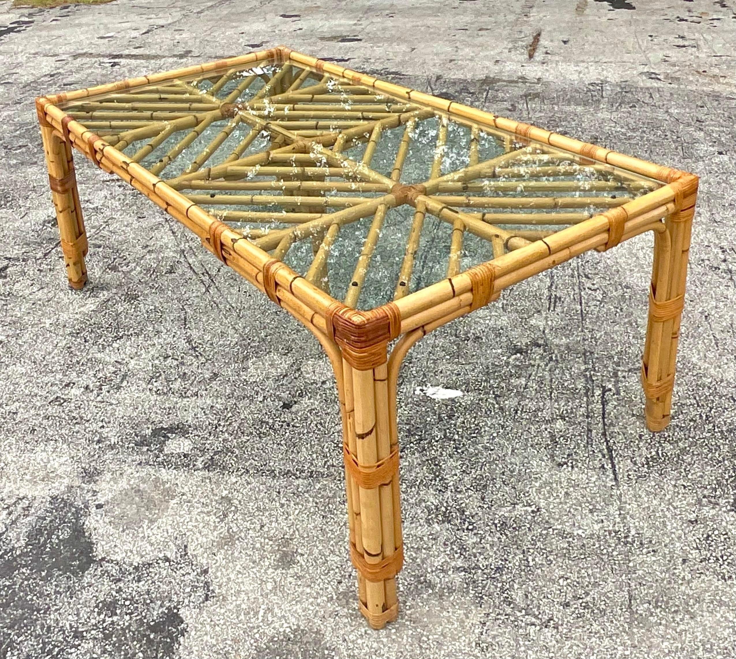 Table de salle à manger en bambou à chevrons de style côtier de la fin du 20e siècle en vente 2