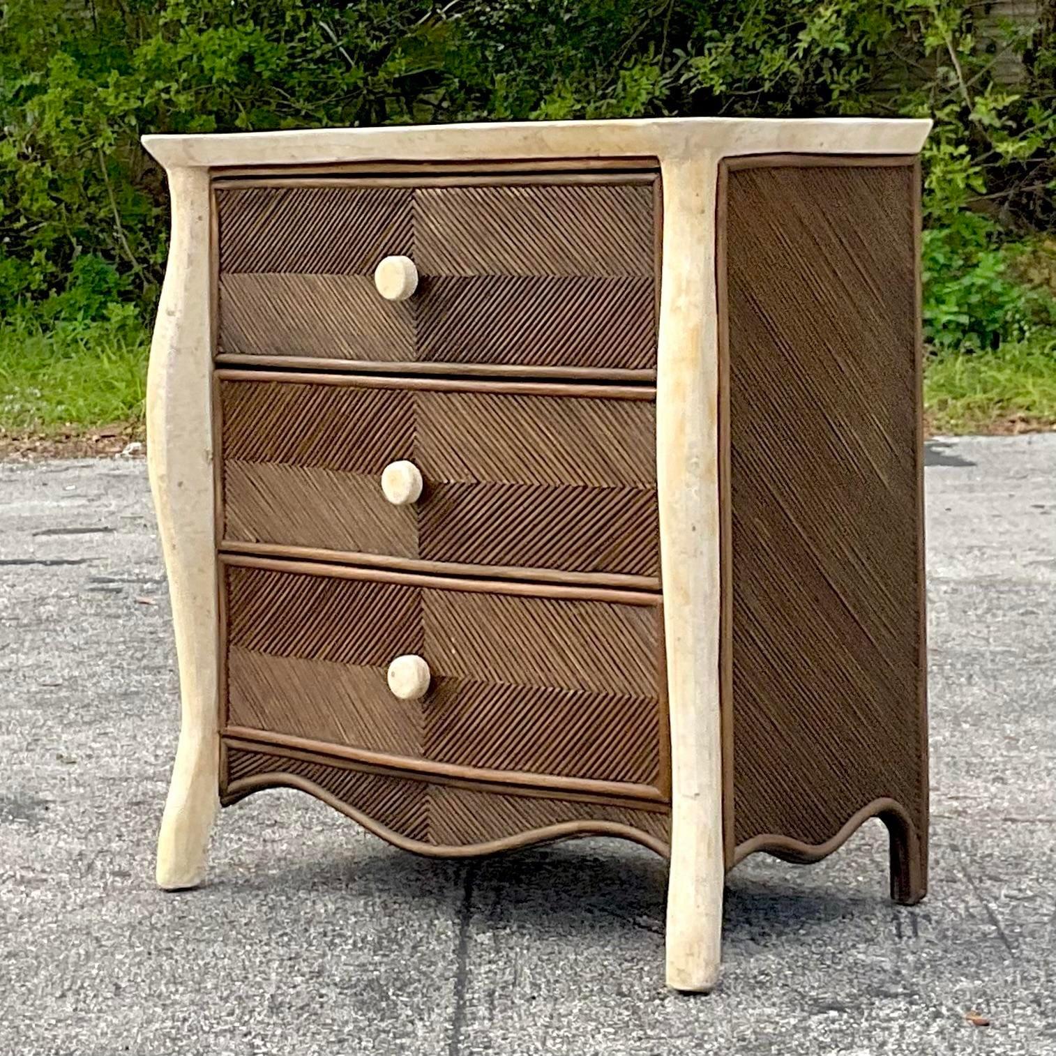 Late 20th Century Vintage Coastal Chevron Pencil Reed Chest of Drawers In condizioni buone in vendita a west palm beach, FL