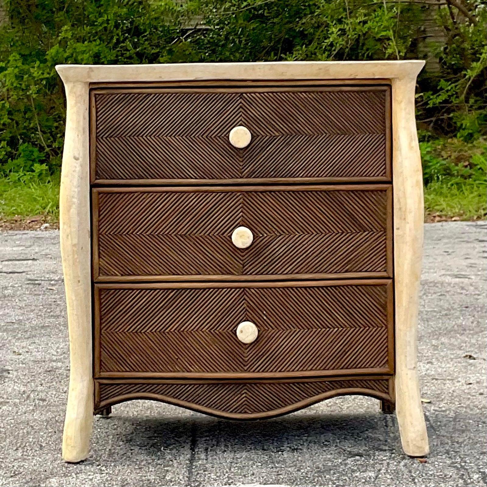 Pietra Late 20th Century Vintage Coastal Chevron Pencil Reed Chest of Drawers in vendita