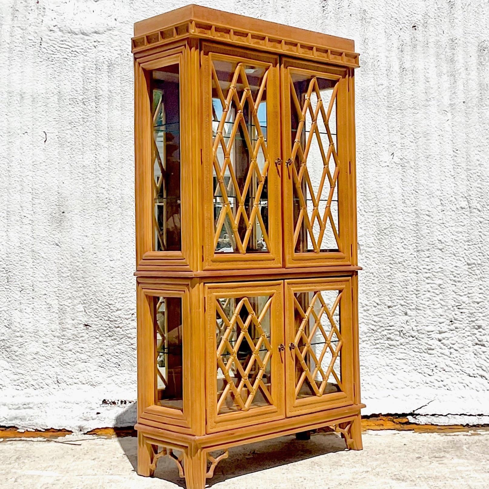 Late 20th Century Vintage Coastal Chinese Chippendale Cabinet For Sale 2