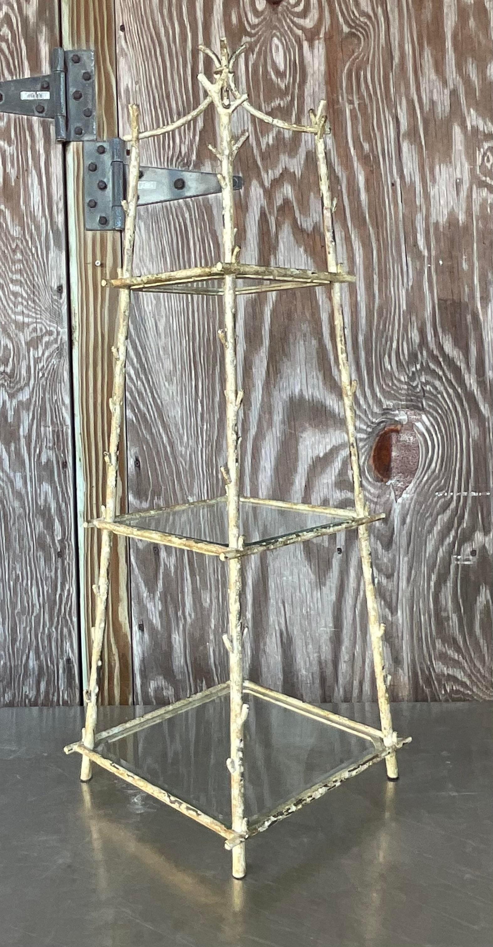 Vintage Coastal Faux Bois-Tischplatte aus dem späten 20. Jahrhundert Etagere (amerikanisch) im Angebot