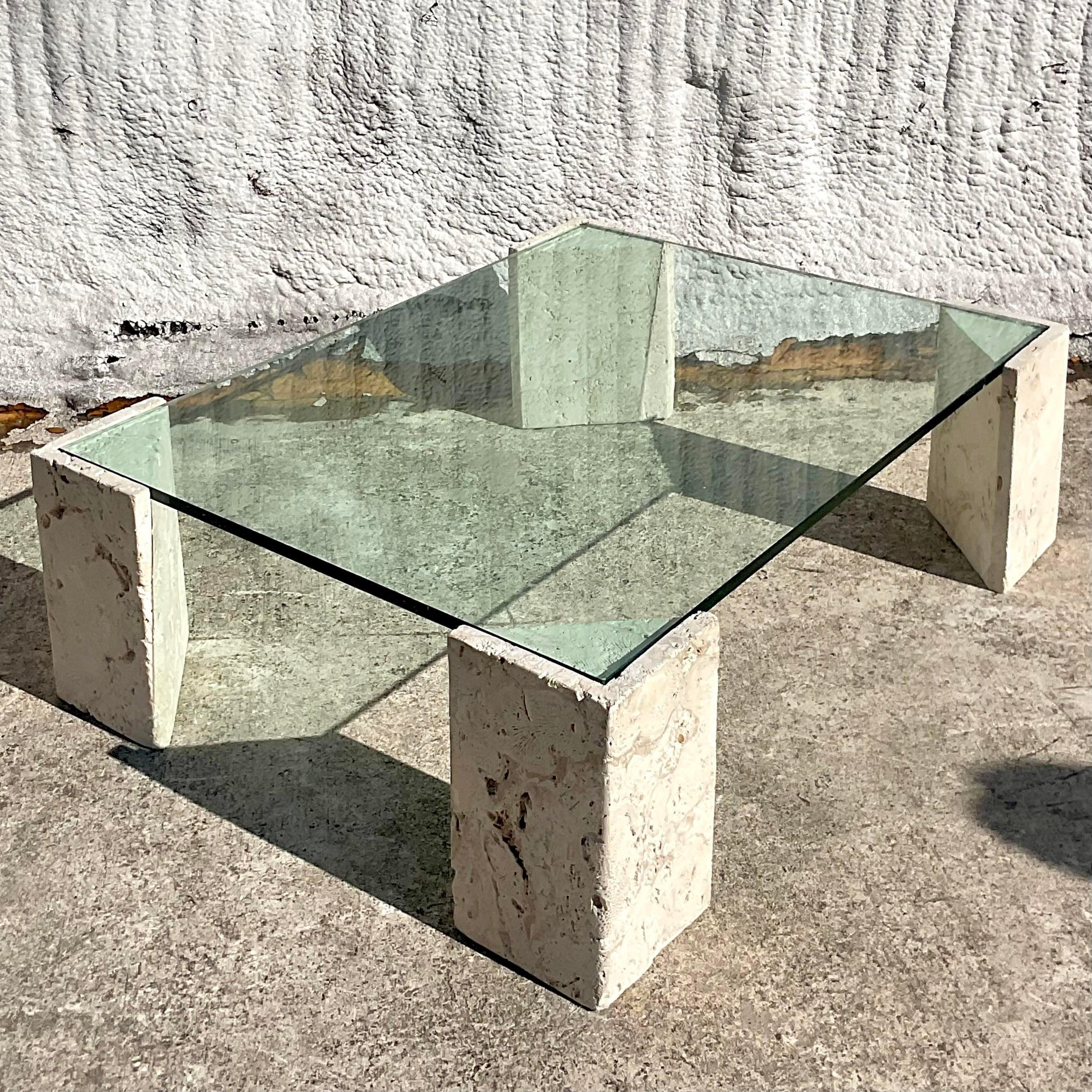 Fin du 20ème siècle Vintage Costal Coquina Stone Coffee Table Bon état - En vente à West Palm Beach, FL