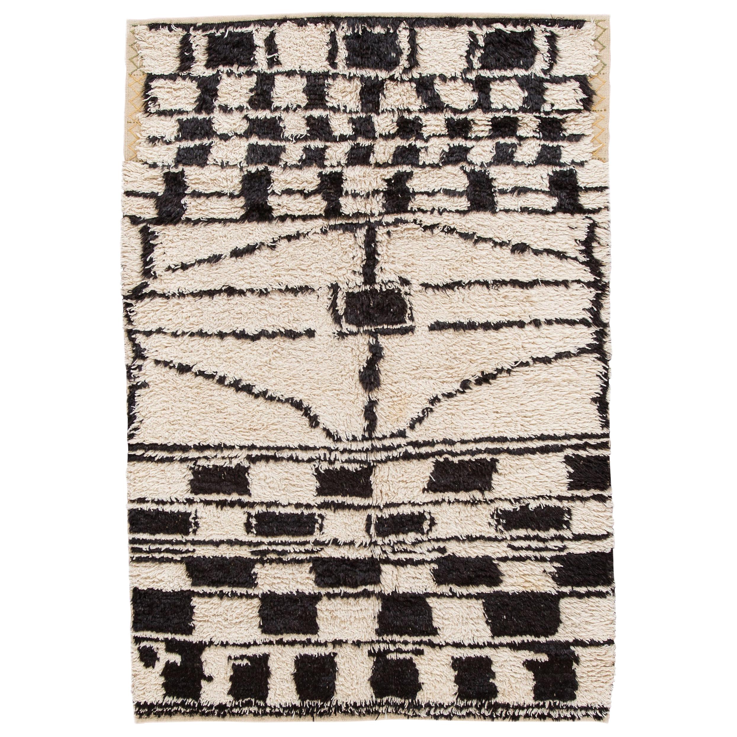 Late 20th Century Vintage Designed Moroccan Wool Rug