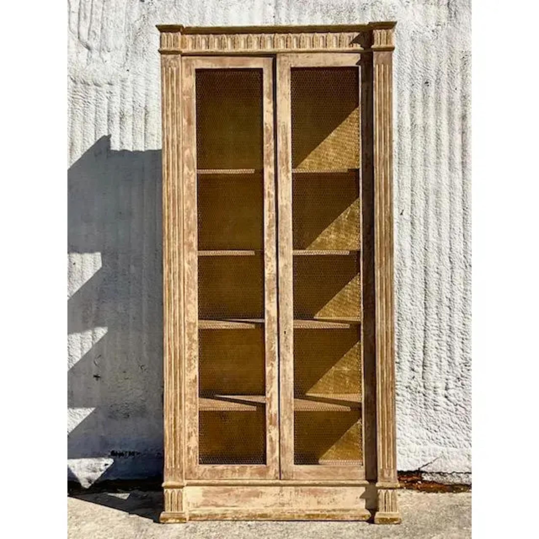 Late 20th Century Vintage Hand Carved Patinated Gold Leaf Etagere For Sale 1