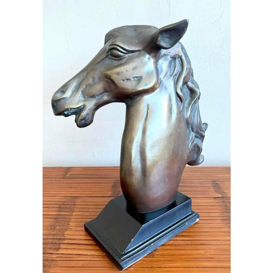 Statua di cavallo vintage della fine del XX secolo In condizioni buone in vendita a West Palm Beach, FL