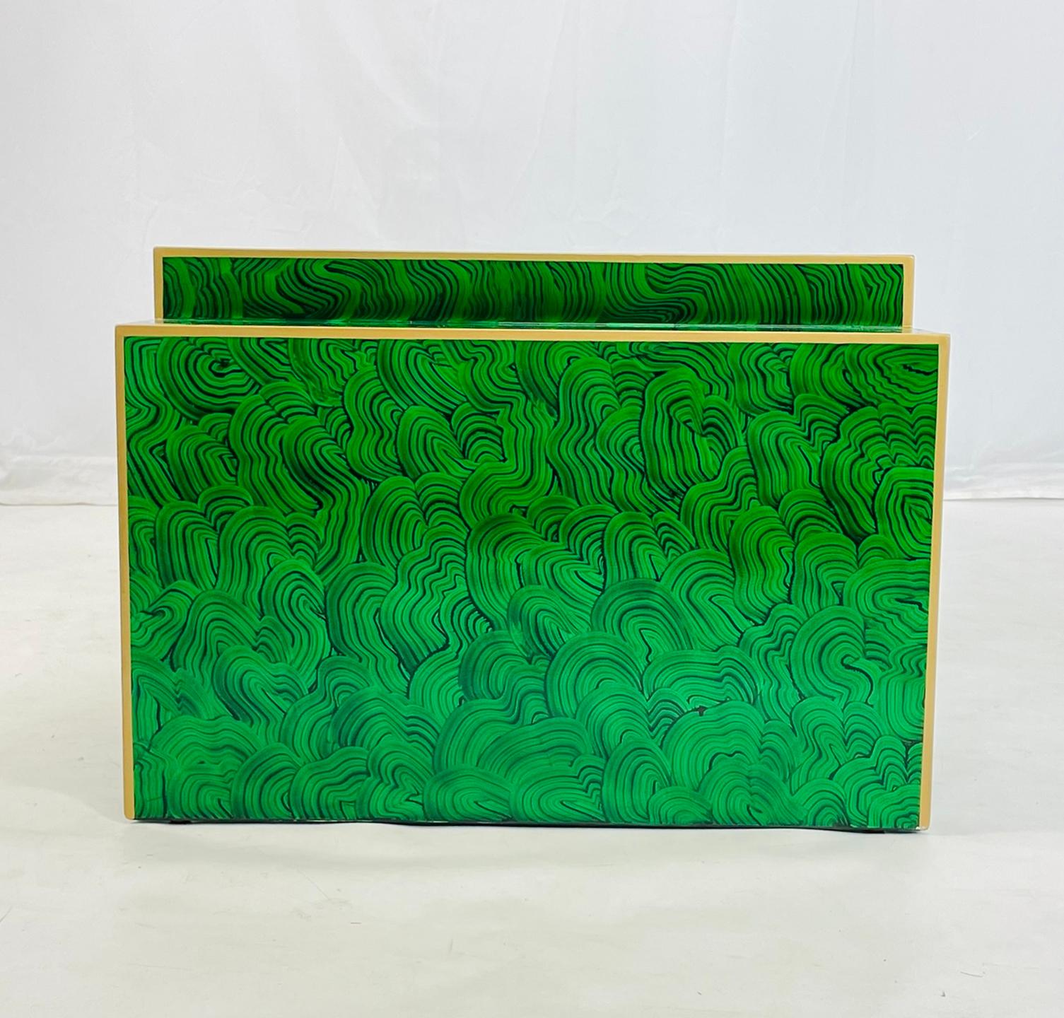 Table basse à gradins en fausse malachite, Vintage Regency, fin du 20e siècle en vente 2