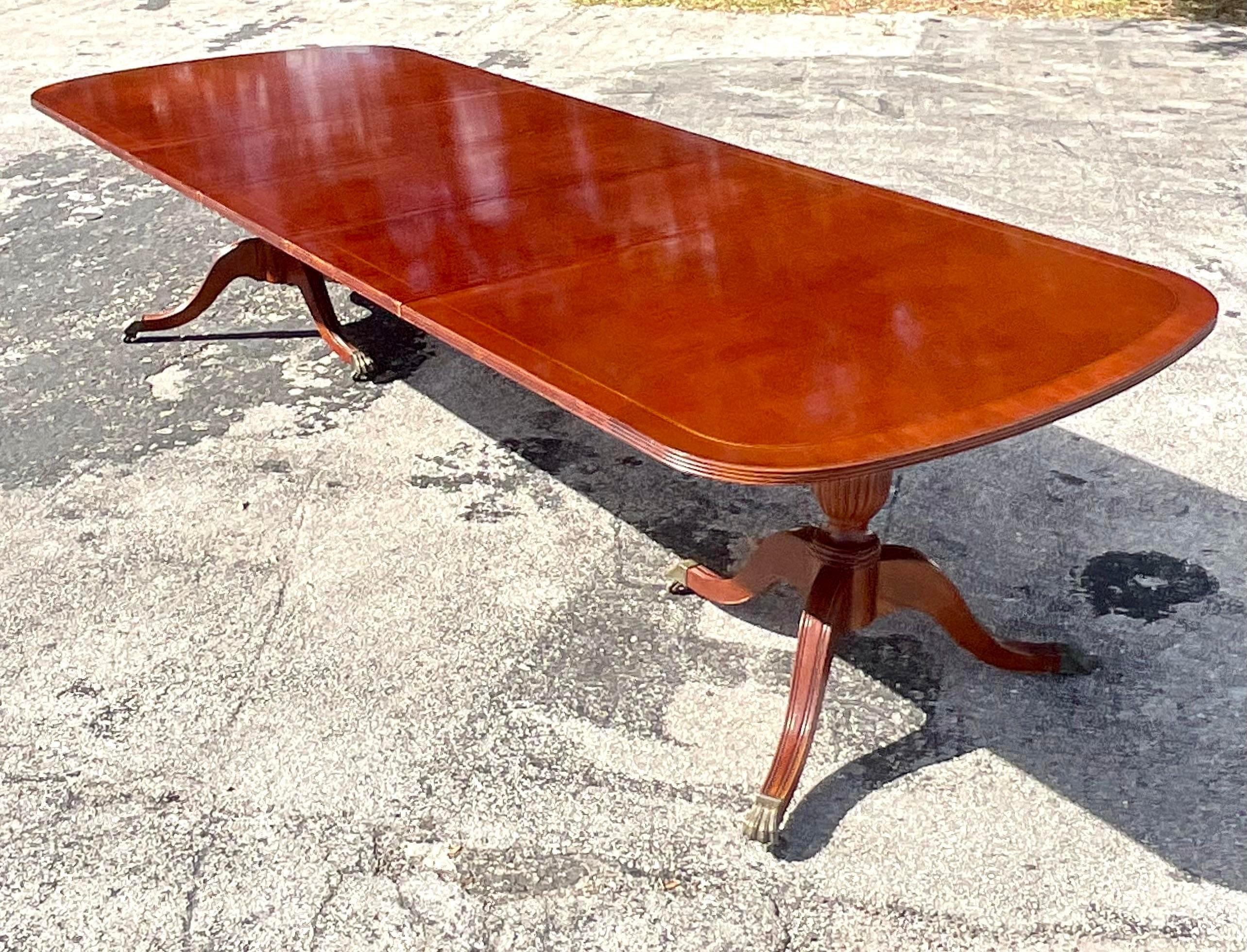 American Late 20th Century Vintage Regency Lexington Duncan Phyfe Dining Table For Sale