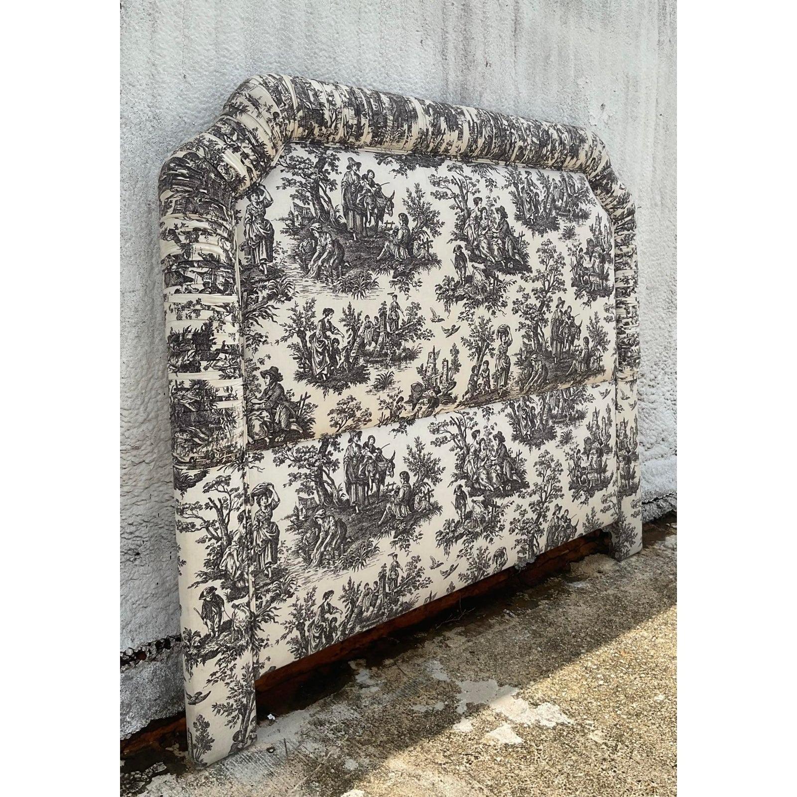 Late 20th Century Vintage Regency Rusched Toile Upholstered Queen Headboard In Good Condition For Sale In west palm beach, FL