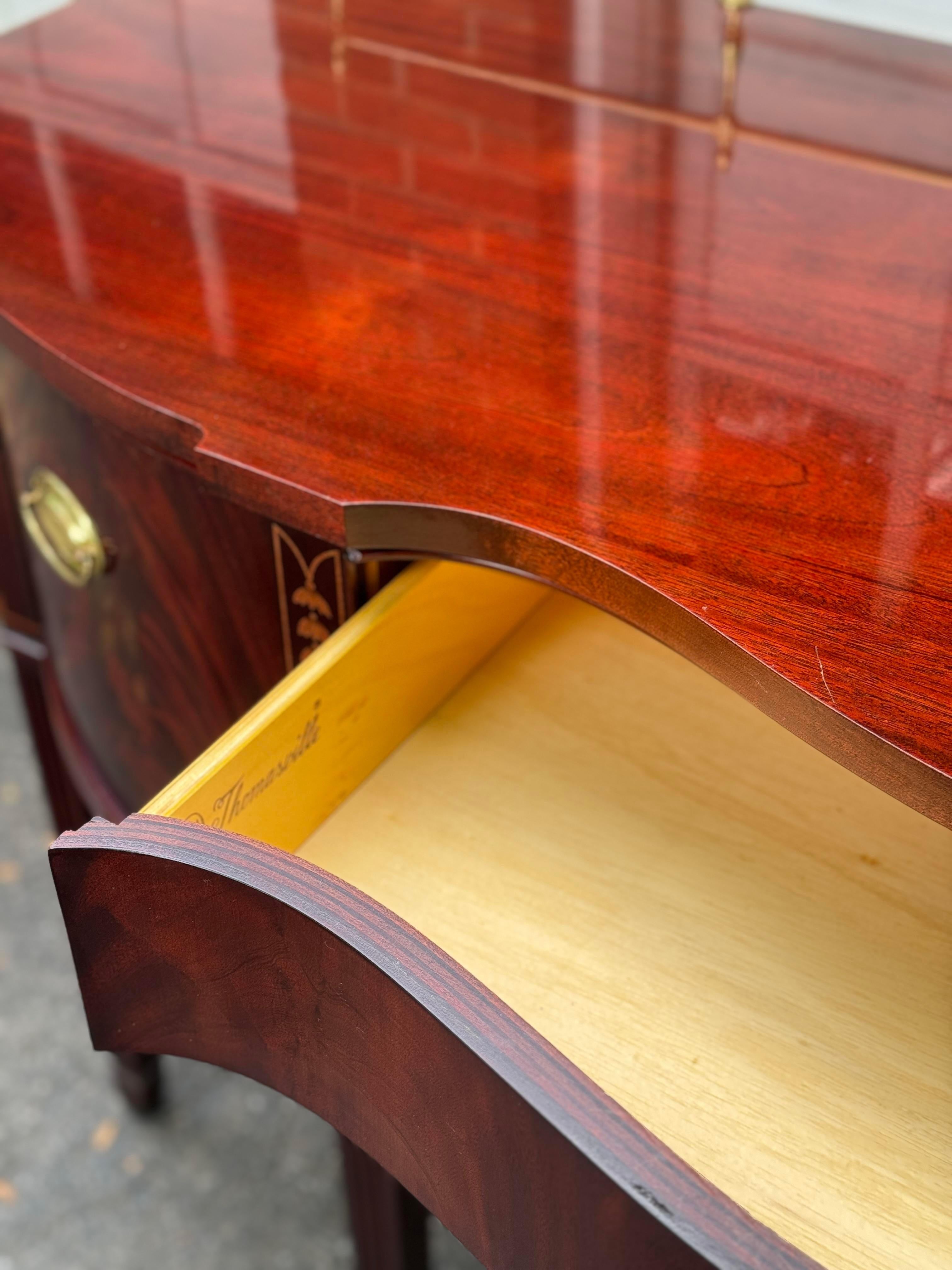Late 20th Century Vintage Thomasville Federal Style Flame Mahogany Sideboard 1