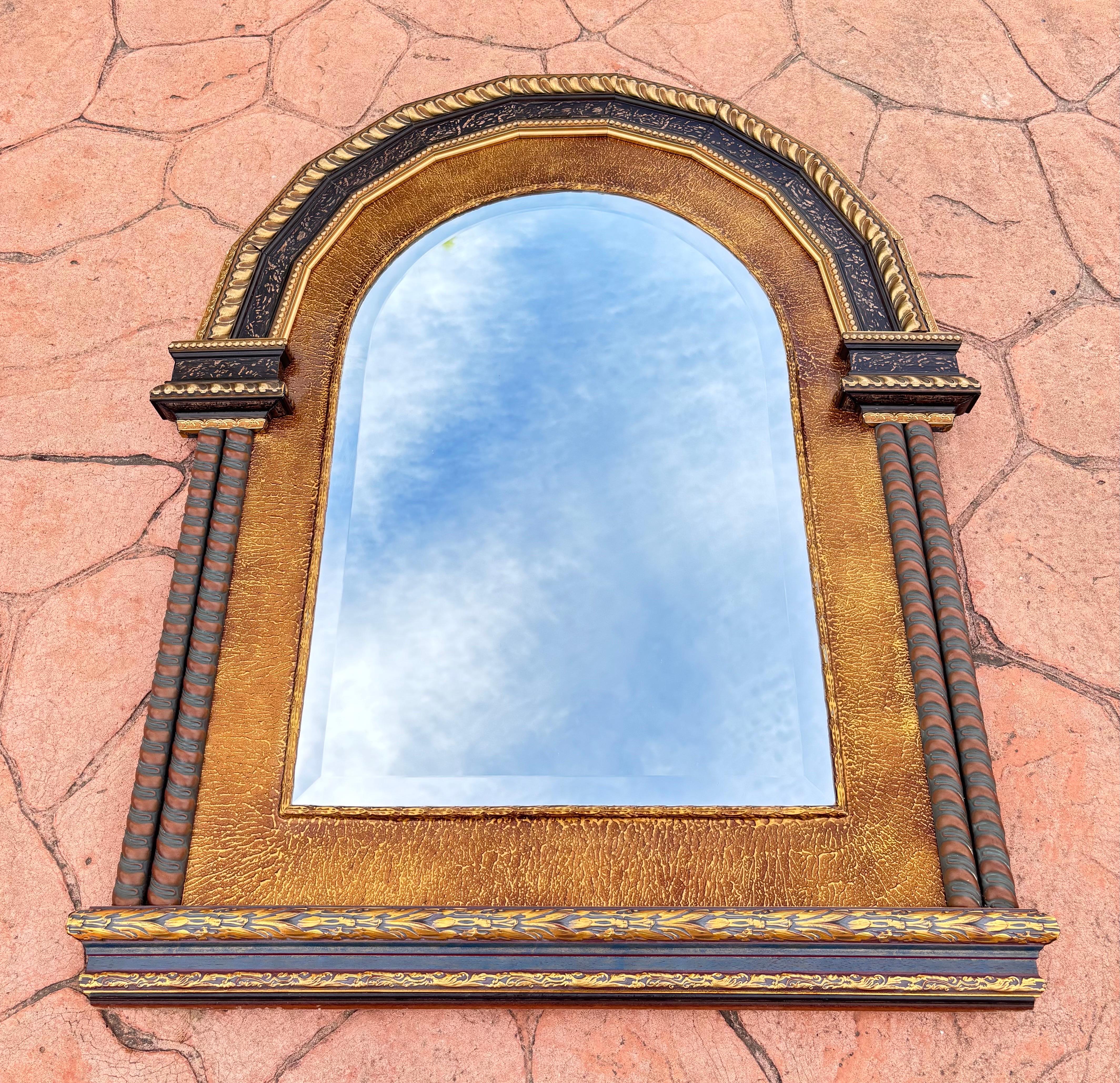 Sculpté à la main Miroir de la fin du 20e siècle Style néoclassique en vente