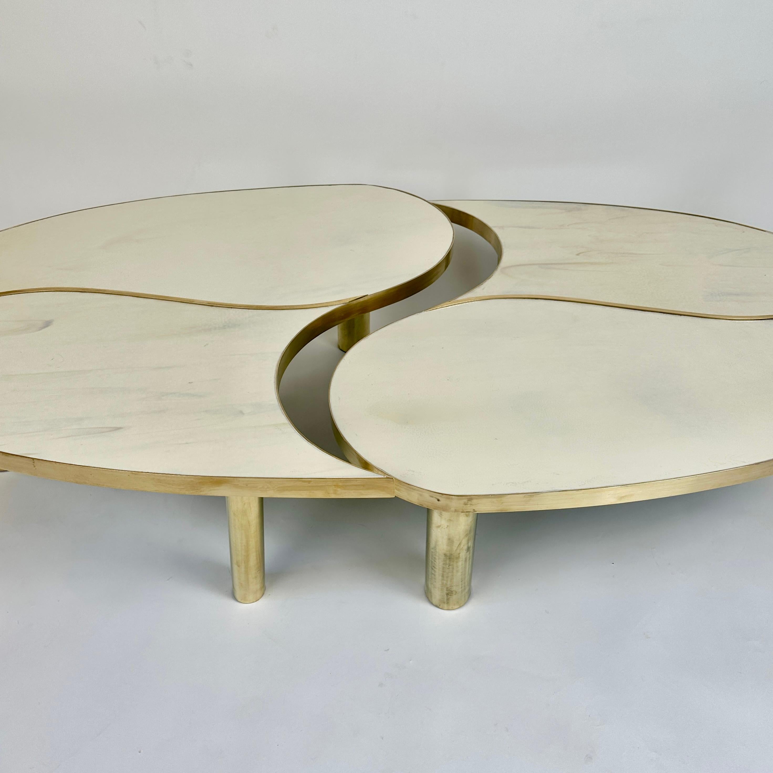 Modern Late 20th Century White Murano Art Glass and Brass Set of Two Oval Coffee Tables For Sale