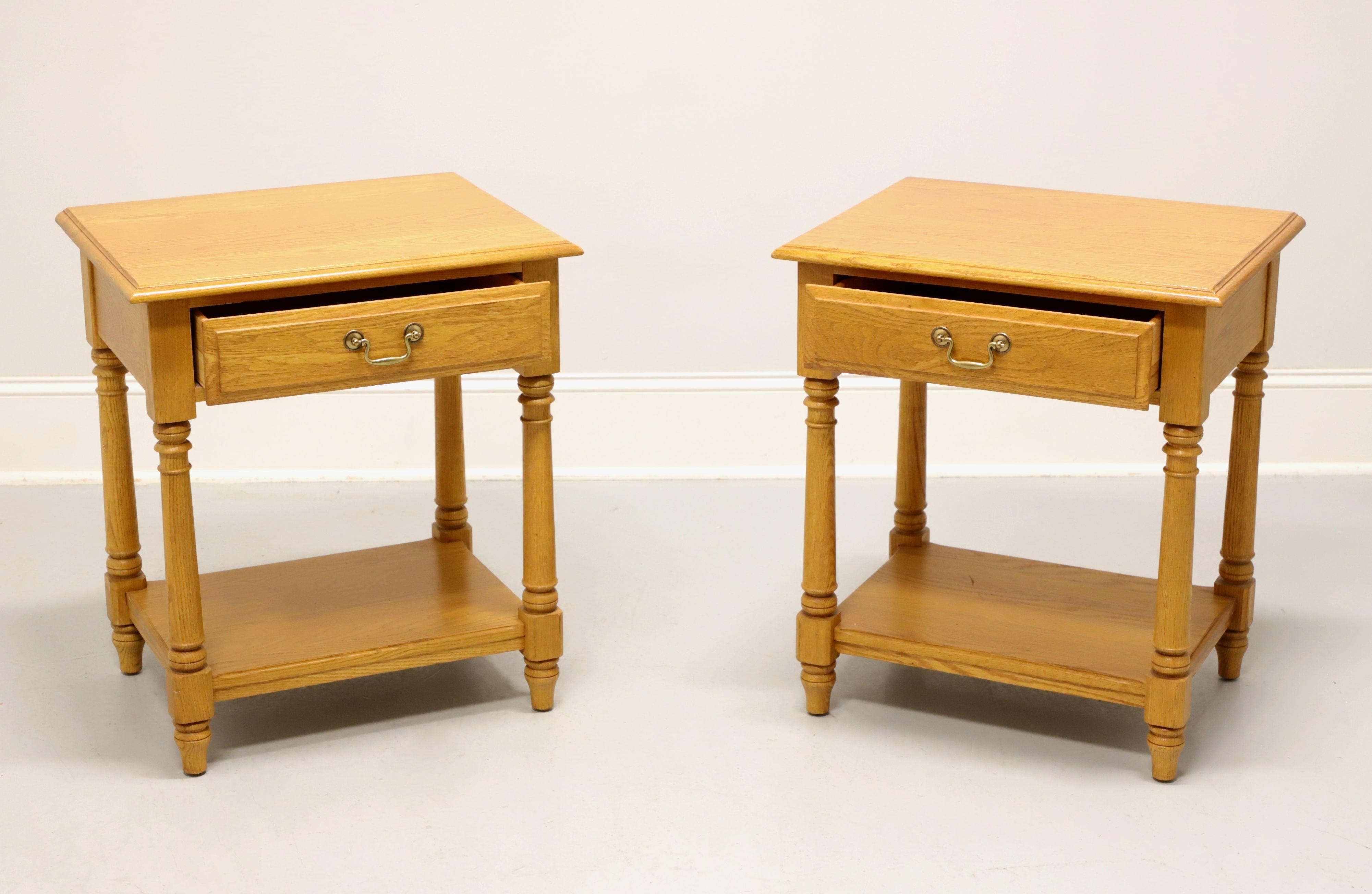Late 20th Century White Oak Colonial Single Drawer Two-Tier Nightstands - Pair In Good Condition For Sale In Charlotte, NC