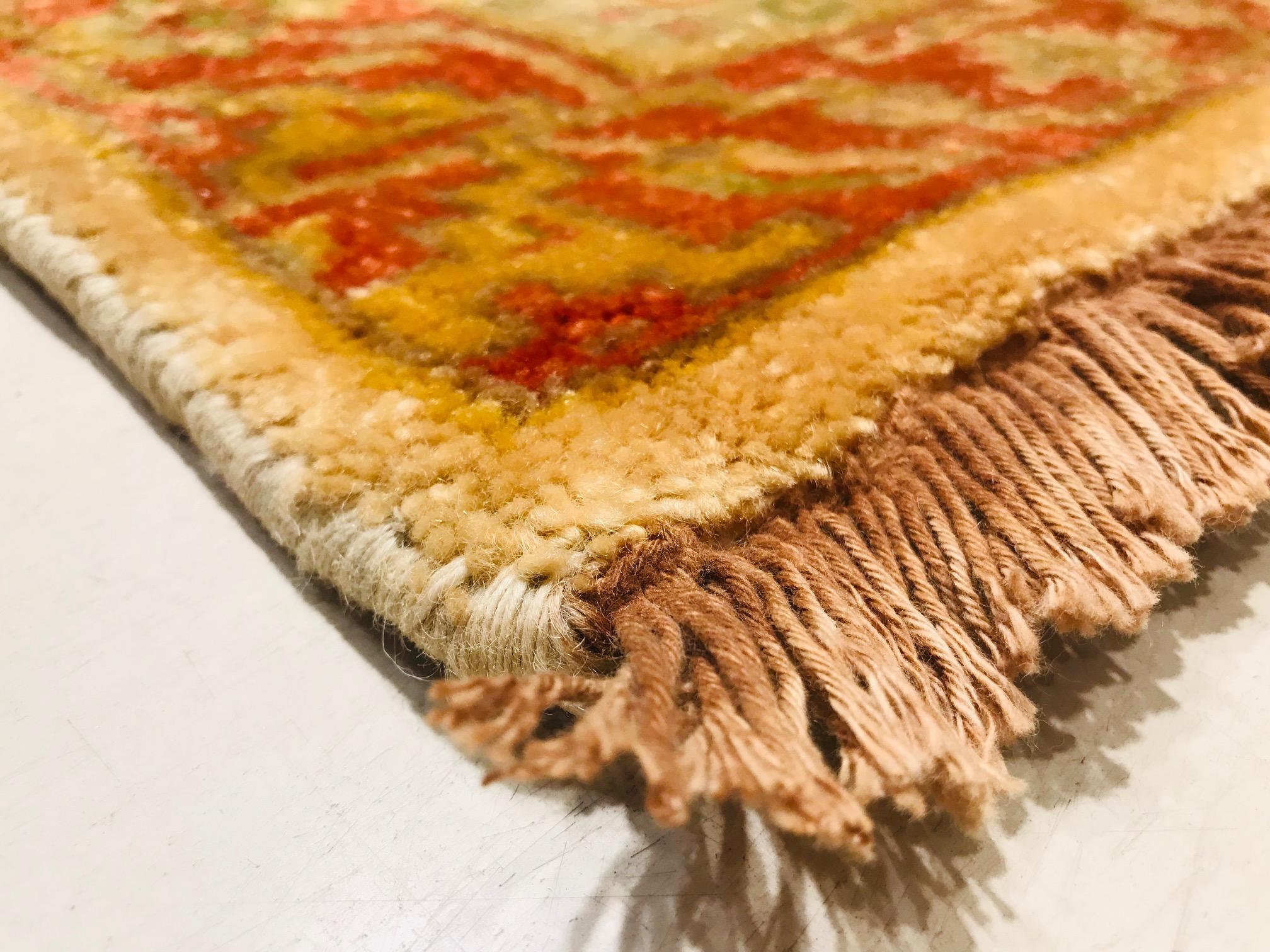 Late 20th Century Wool Hand Knotted Indian Runner Rug Red and Beige 1980s For Sale 2