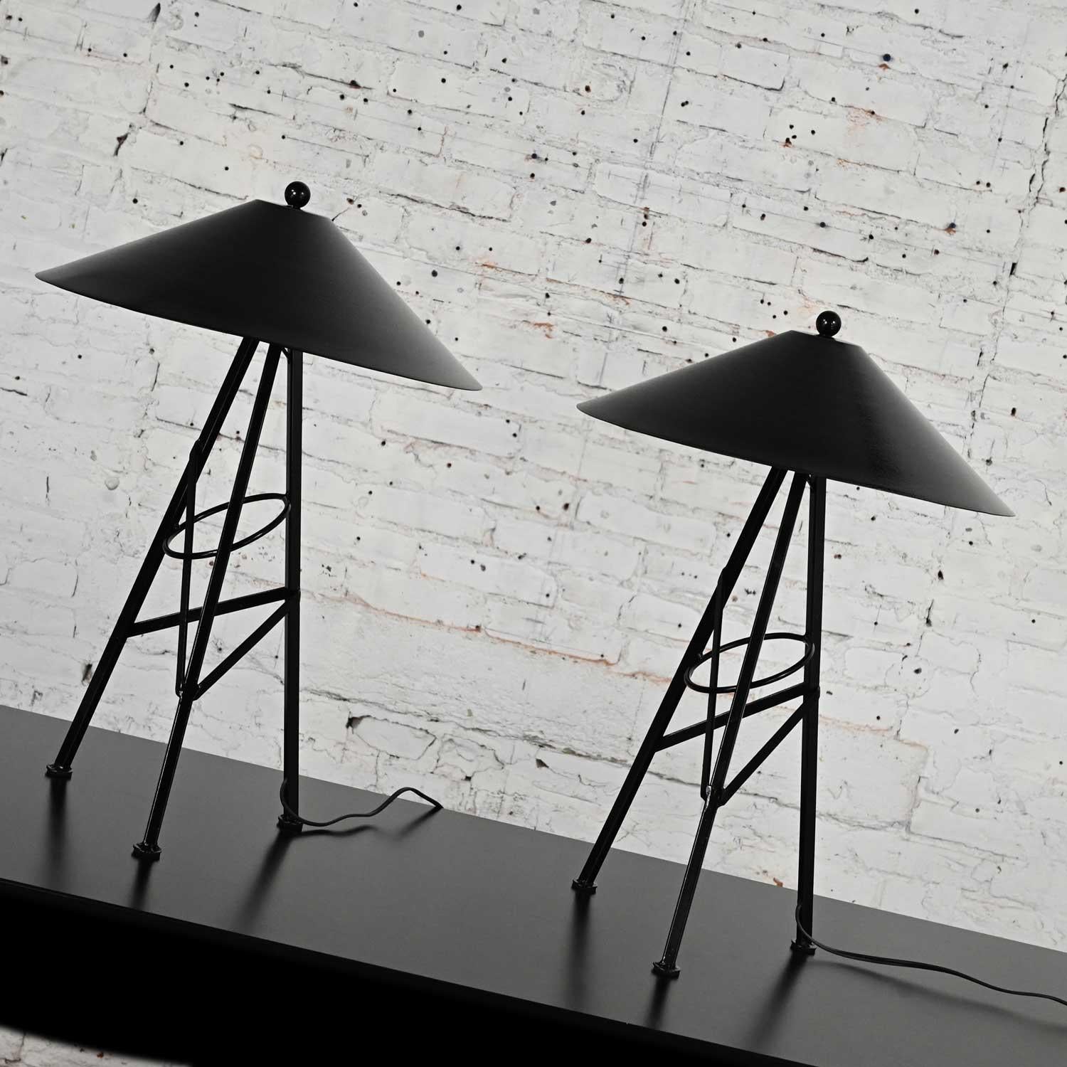 20th Century Late 20th Modern to Postmodern Metal Tri Leg Table Lamps Aluminum Coolie Shades For Sale