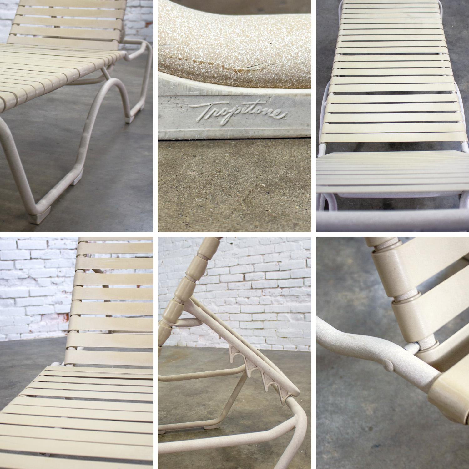 Fin 20ème Tropitone Chaise Longue Empilable Sangles en vinyle Structure en aluminium en vente 8