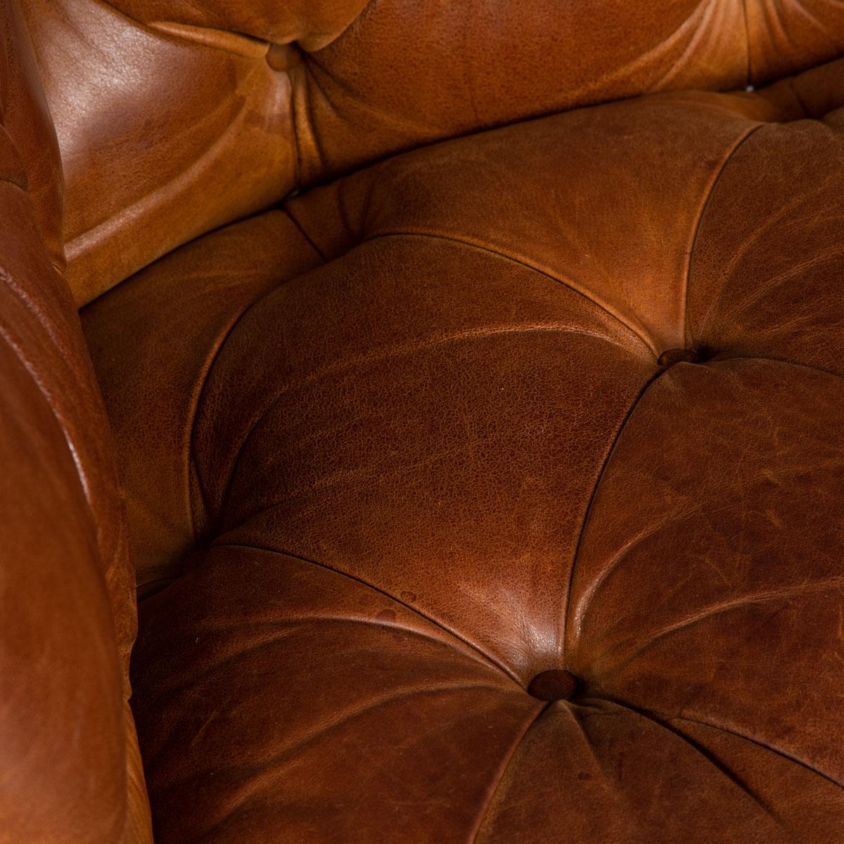 Late 20th Century 3-Seat Chesterfield Leather Sofa with Button Down Seat 7