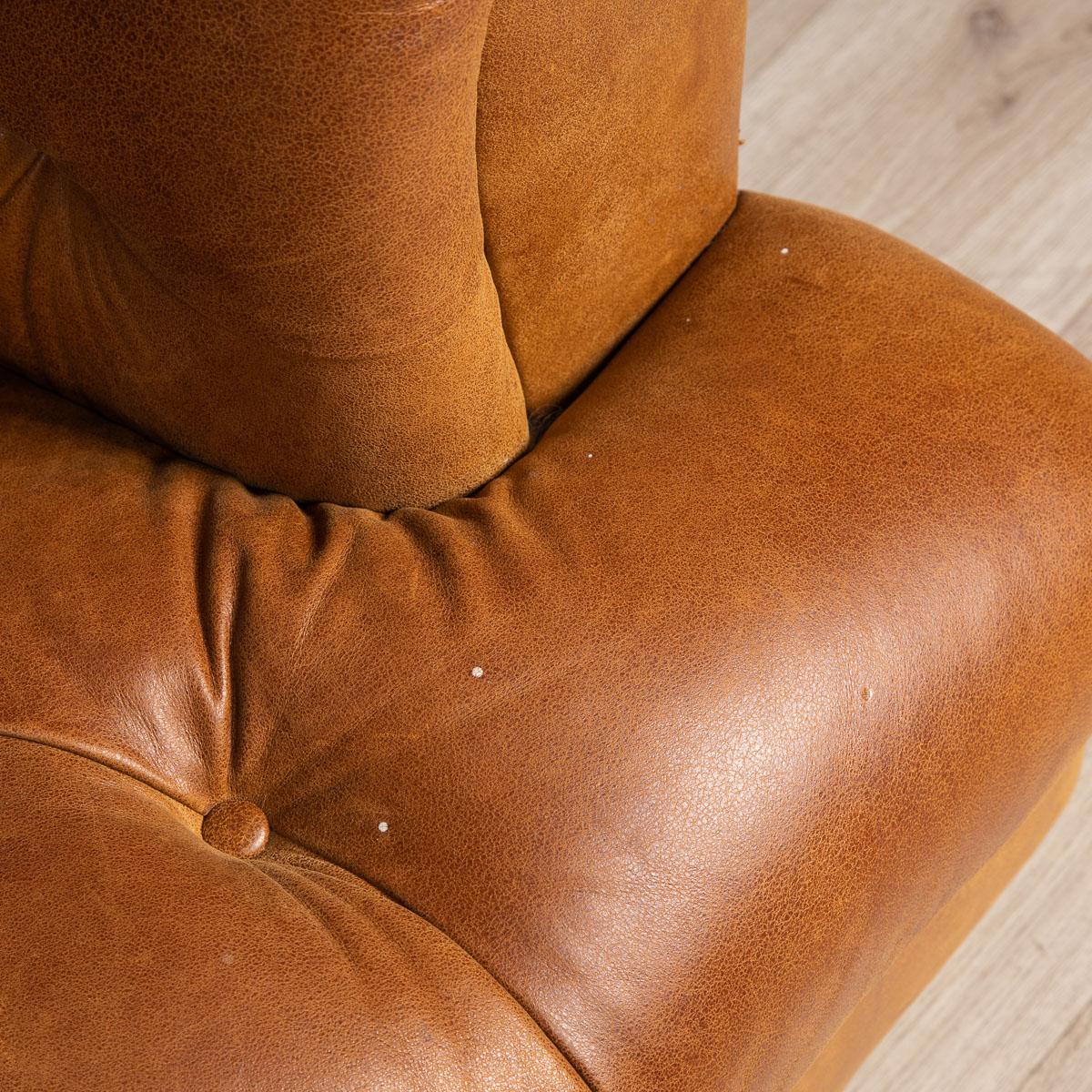 Late 20th Century 3-Seat Chesterfield Leather Sofa with Button Down Seat 13