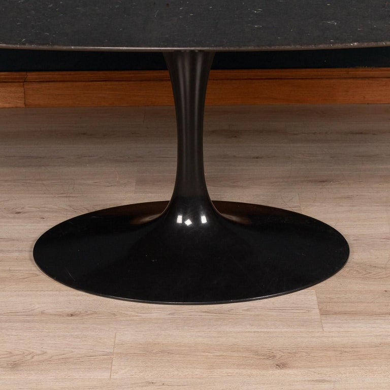 20th Century Large Marble Dining Table, Eero Saarinen for ...