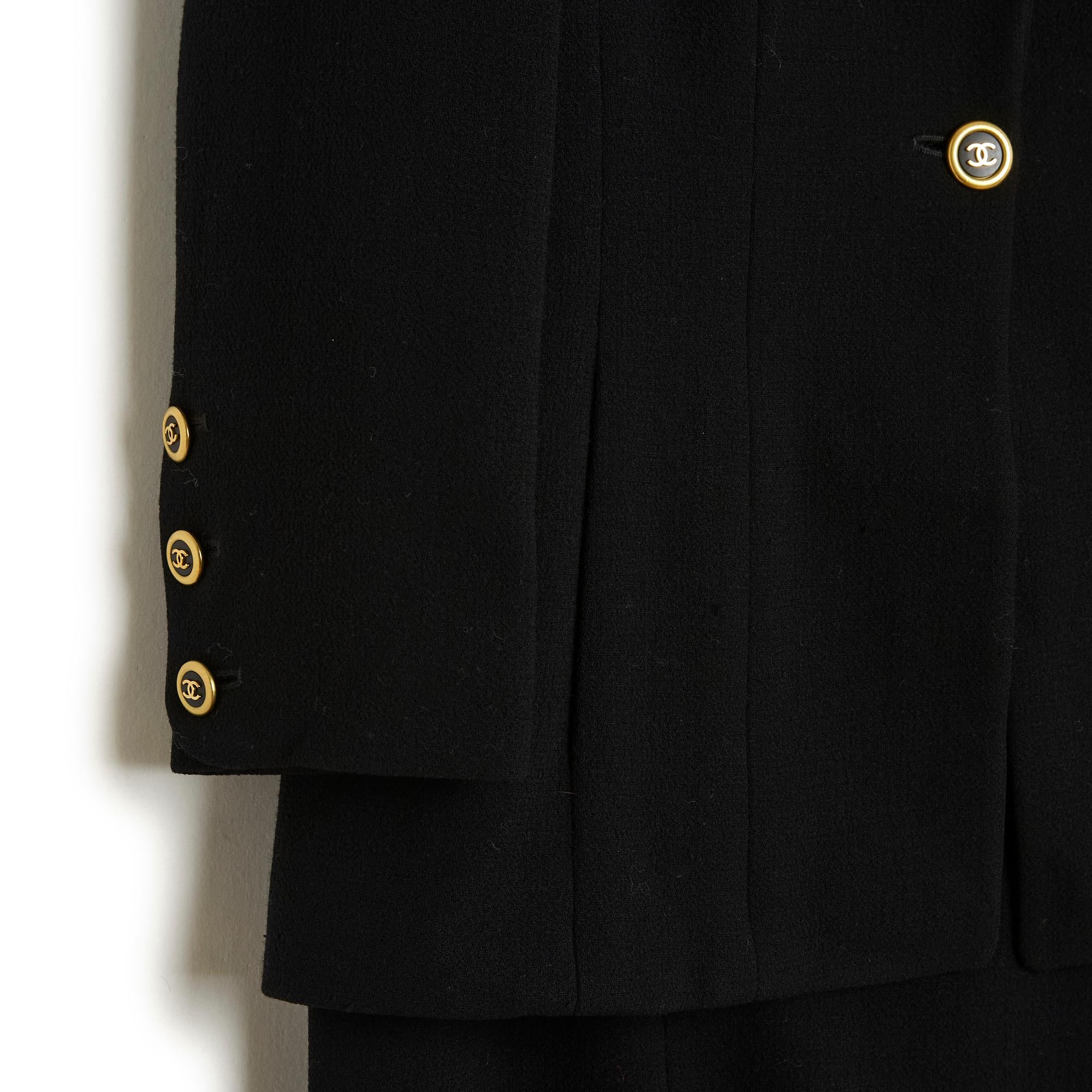 Late 80s Chanel black Wool Classic 'CC' Jacket Ensemble FR40 US10 For Sale 2